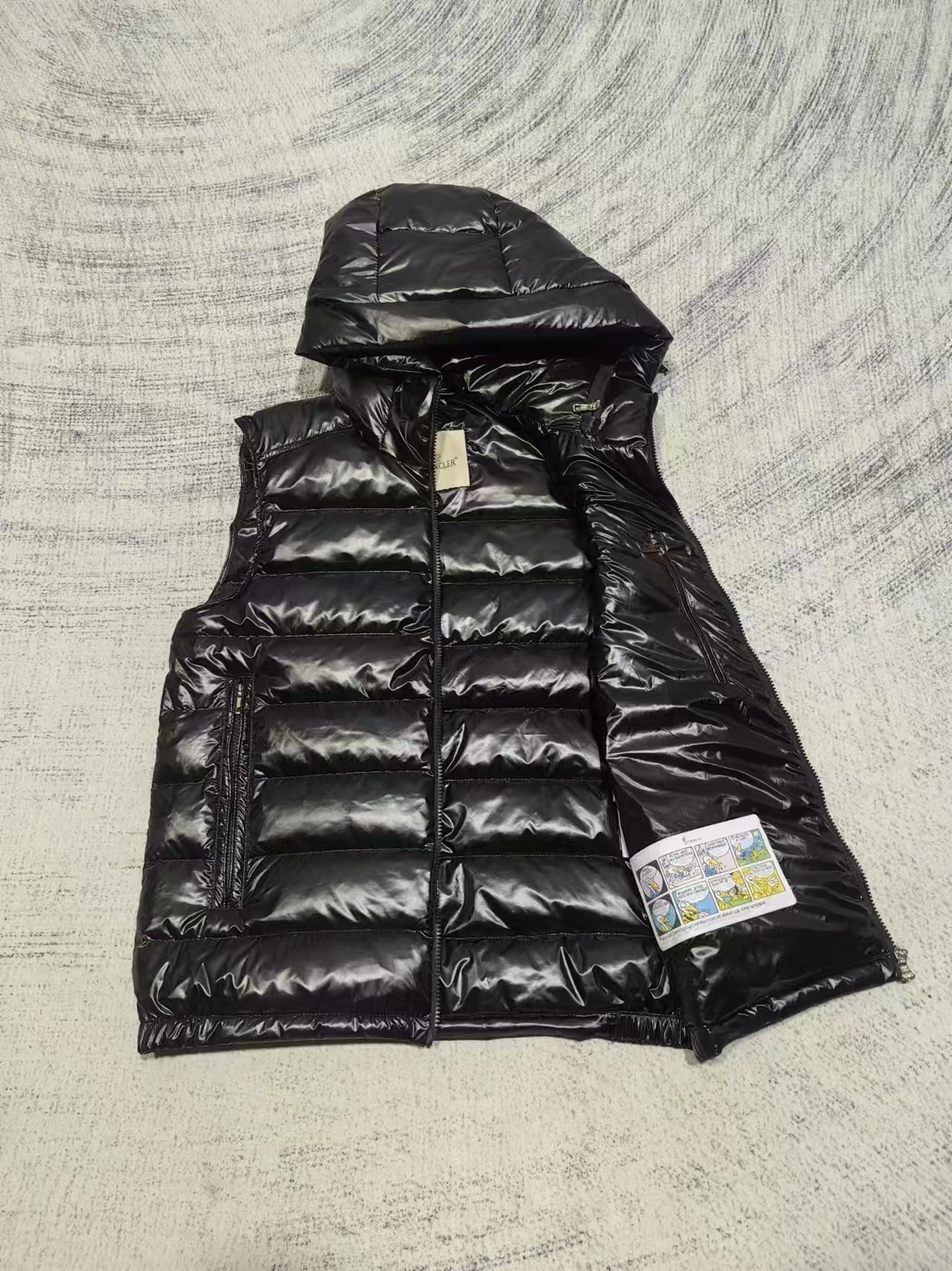 Moncler Down Jackets NewStyle 146418