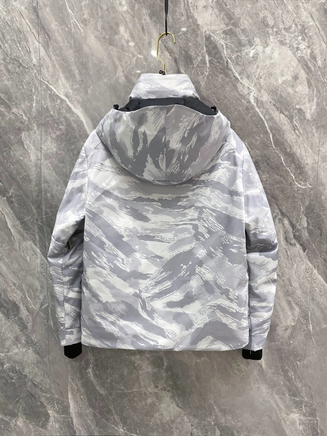Moncler Down Jackets Modern 146411