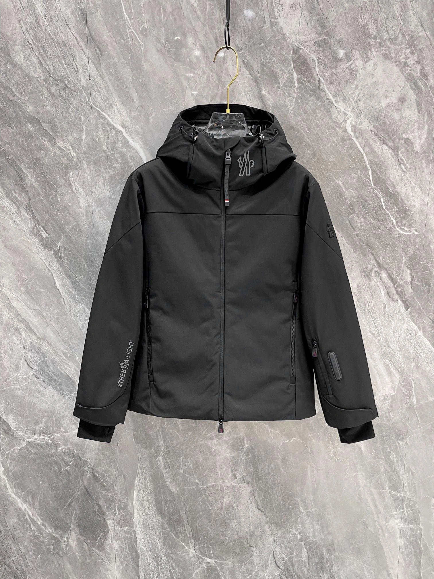 Trendsetting Moncler Down Jackets 146398