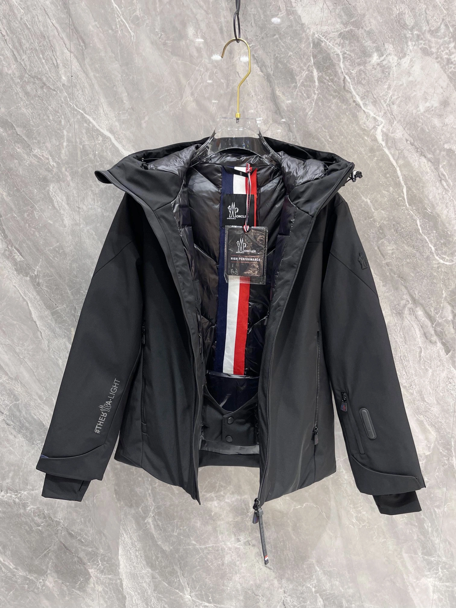 Trendsetting Moncler Down Jackets 146398
