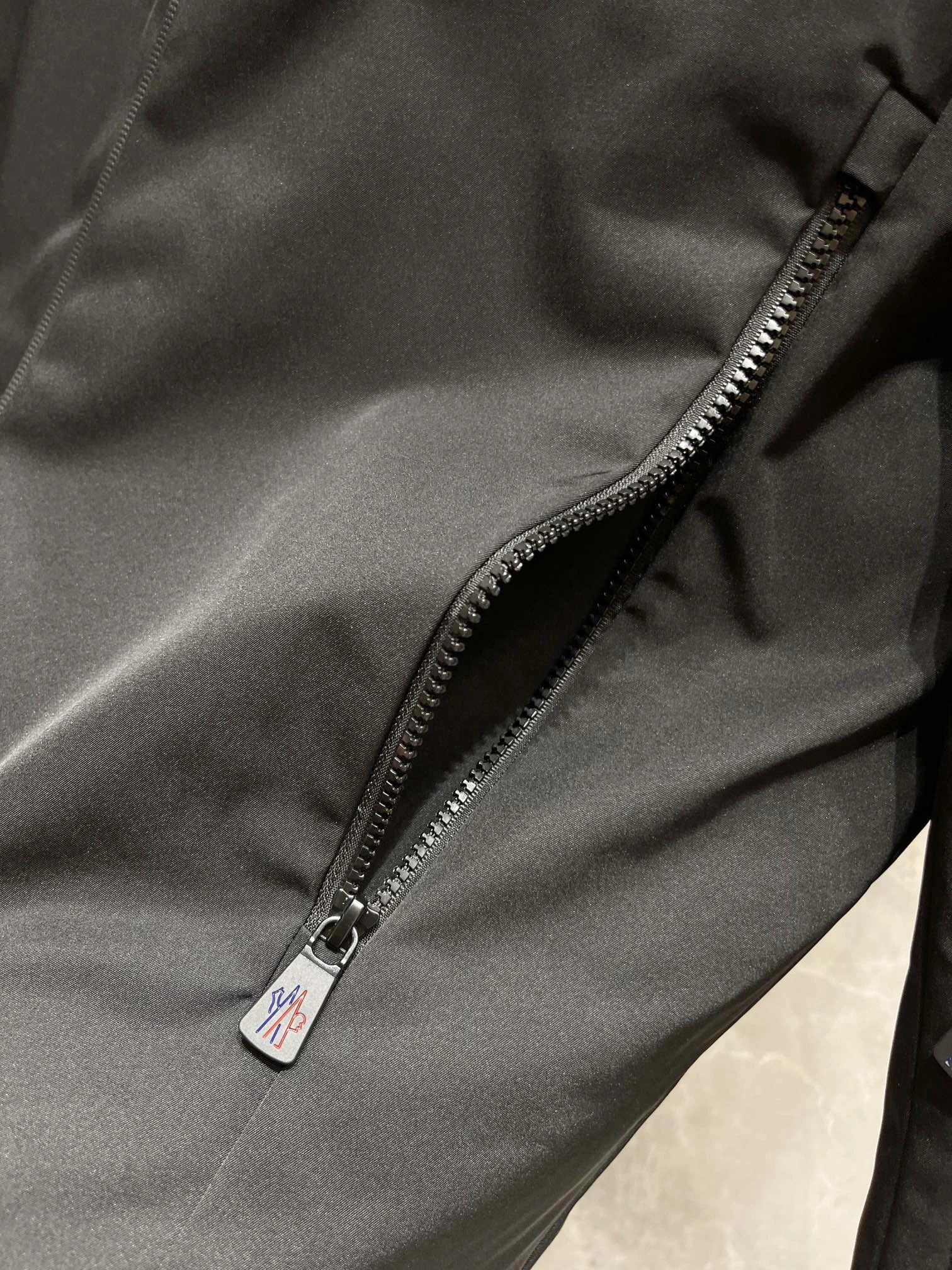 Trendsetting Moncler Down Jackets 146398