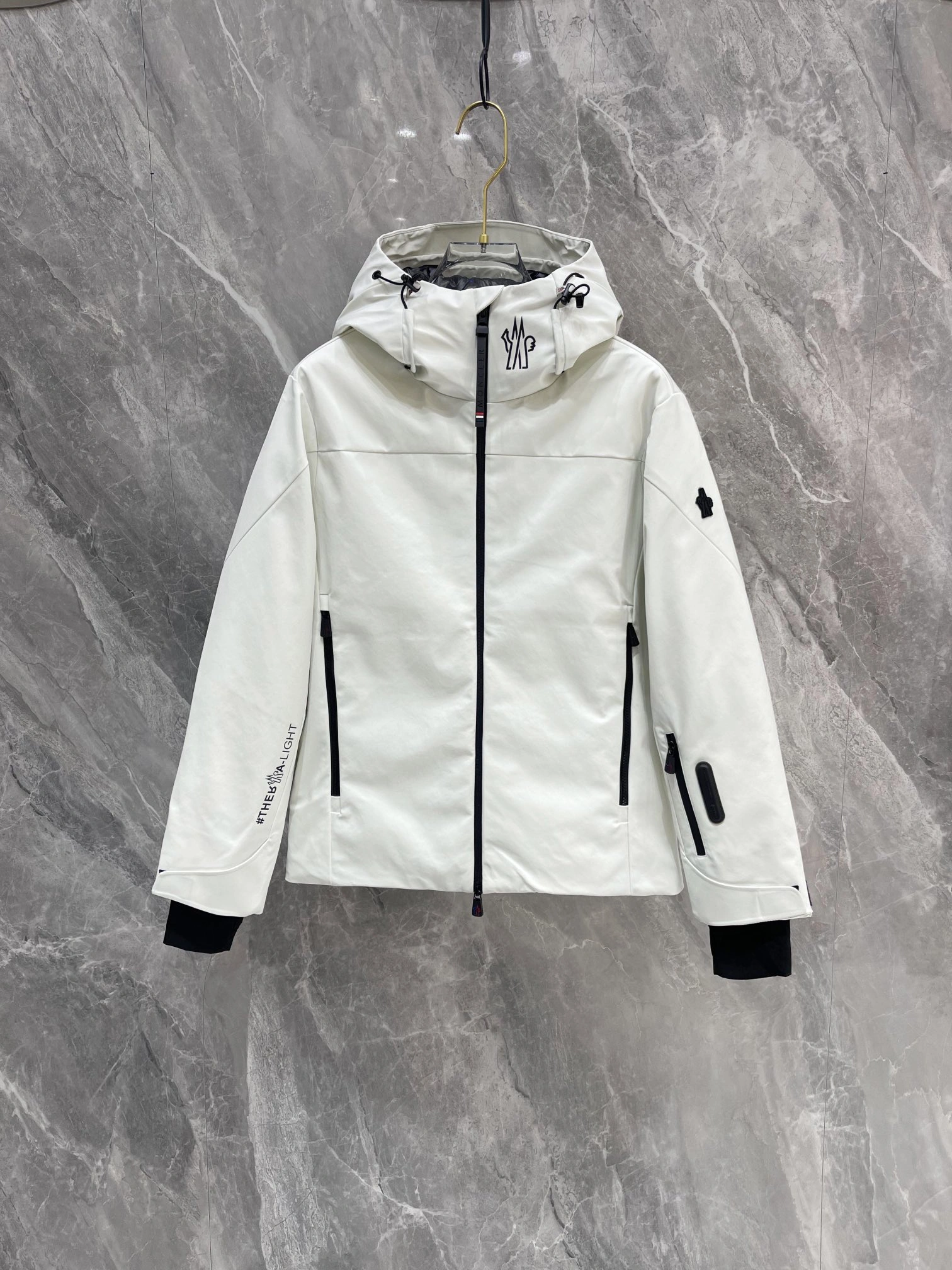 Sleek Moncler Down Jackets 146406