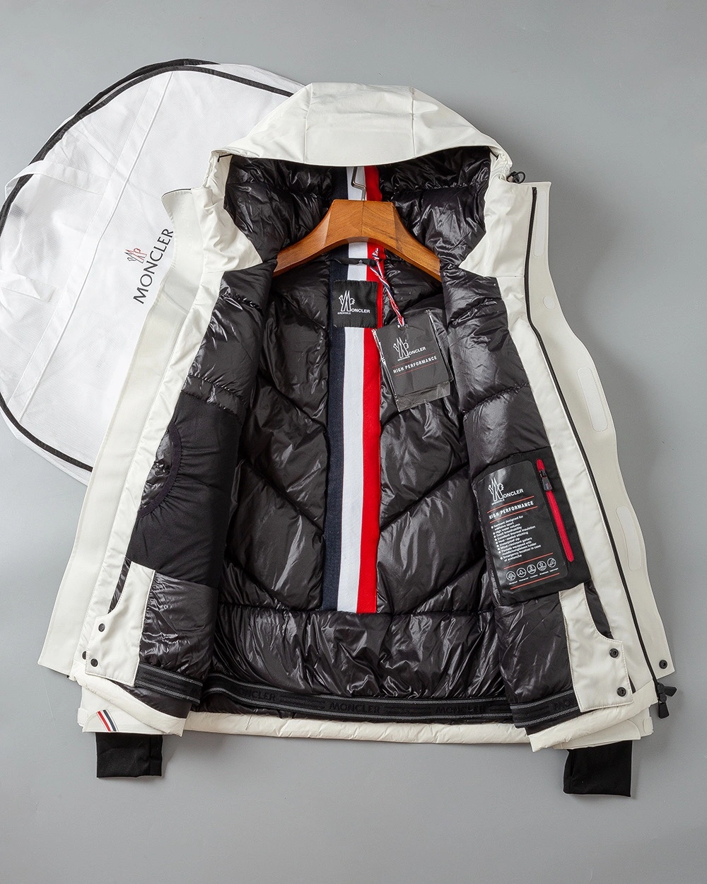 Moncler Down Jackets Cozy 146394
