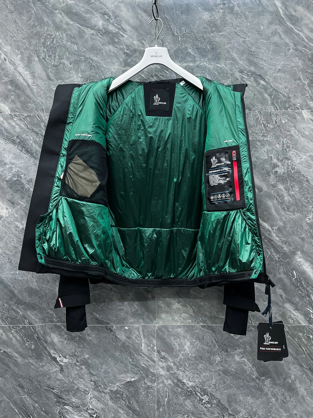 QuickDry Moncler Down Jackets 146431