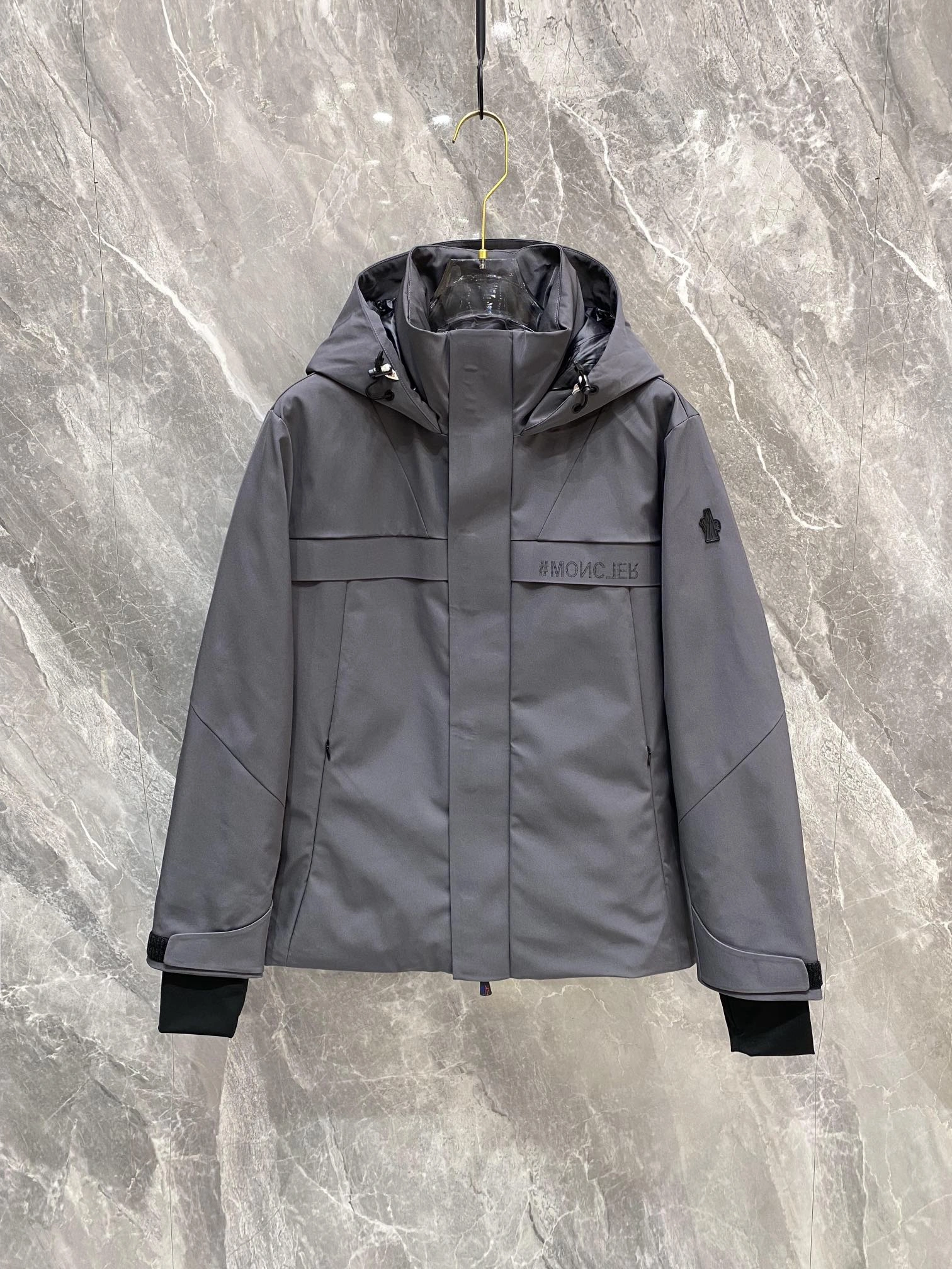 WellDesigned Moncler Down Jackets 146390