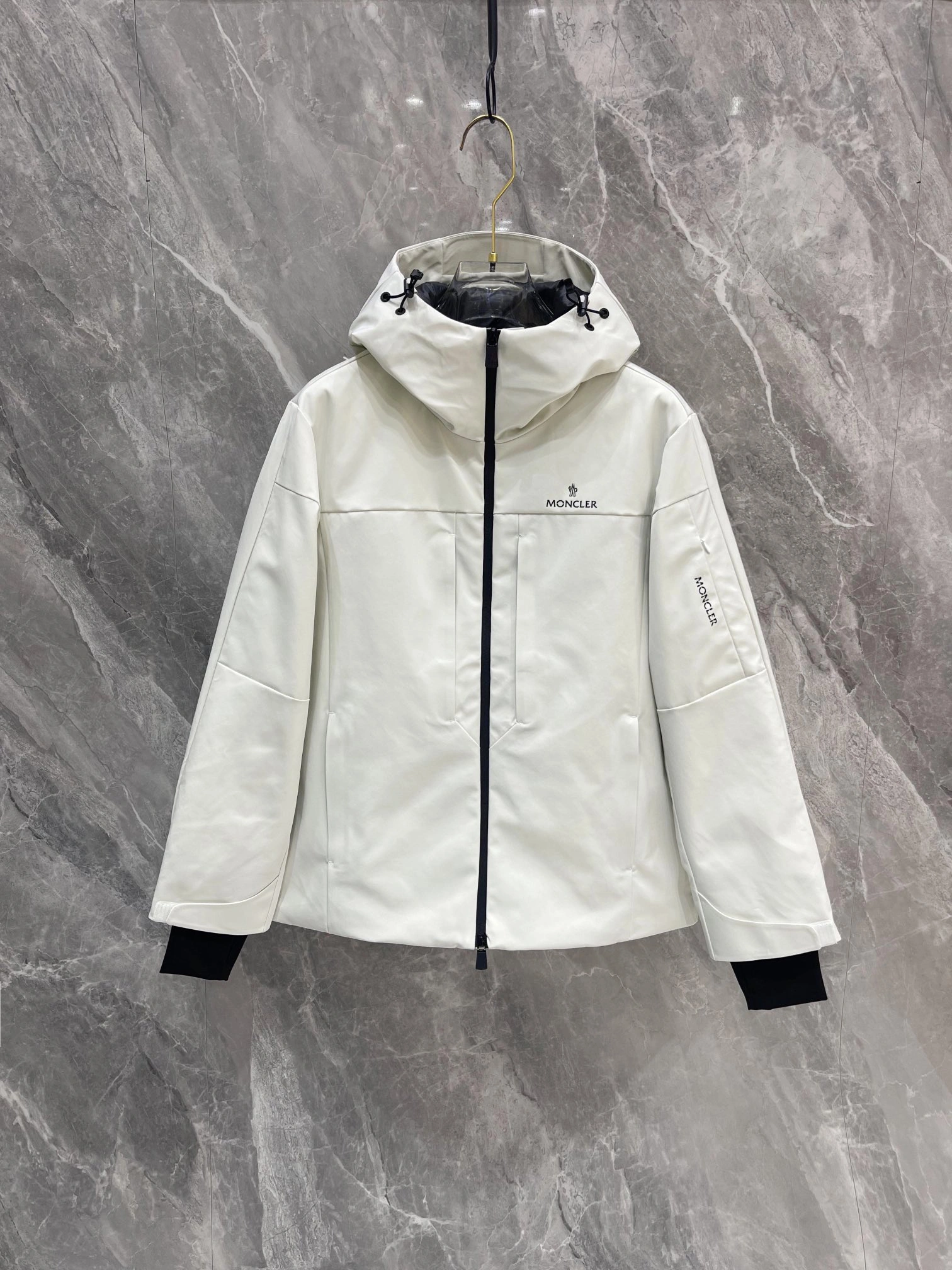 Unisex Moncler Down Jackets 146385