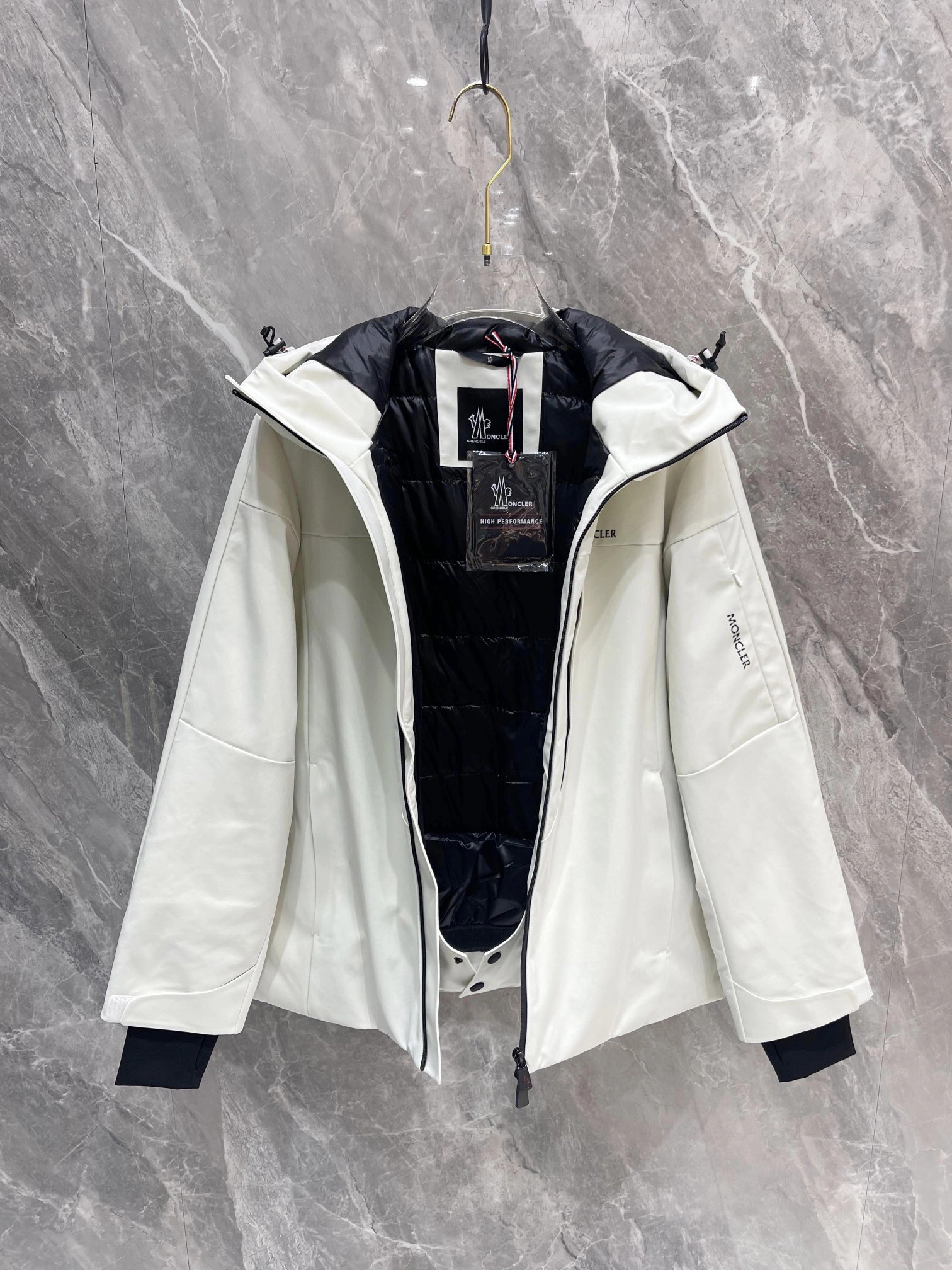 Unisex Moncler Down Jackets 146385
