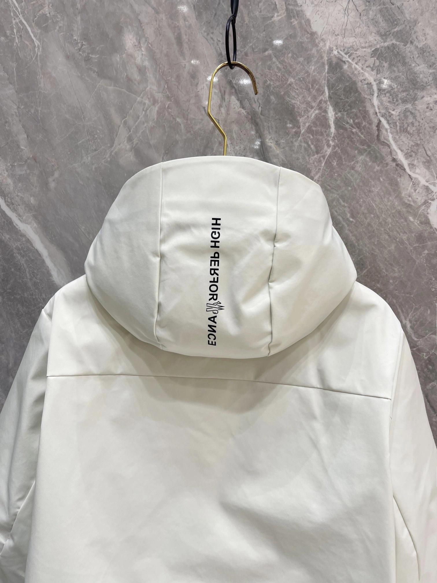 Unisex Moncler Down Jackets 146385