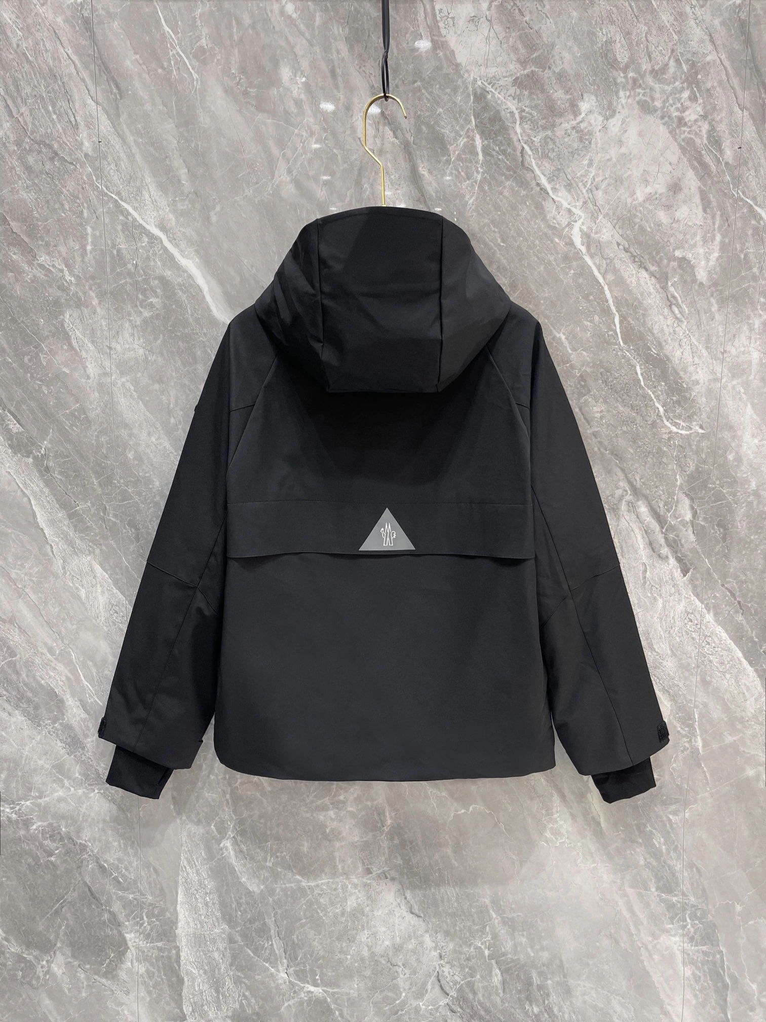 Moncler Down Jackets Cozy 146388