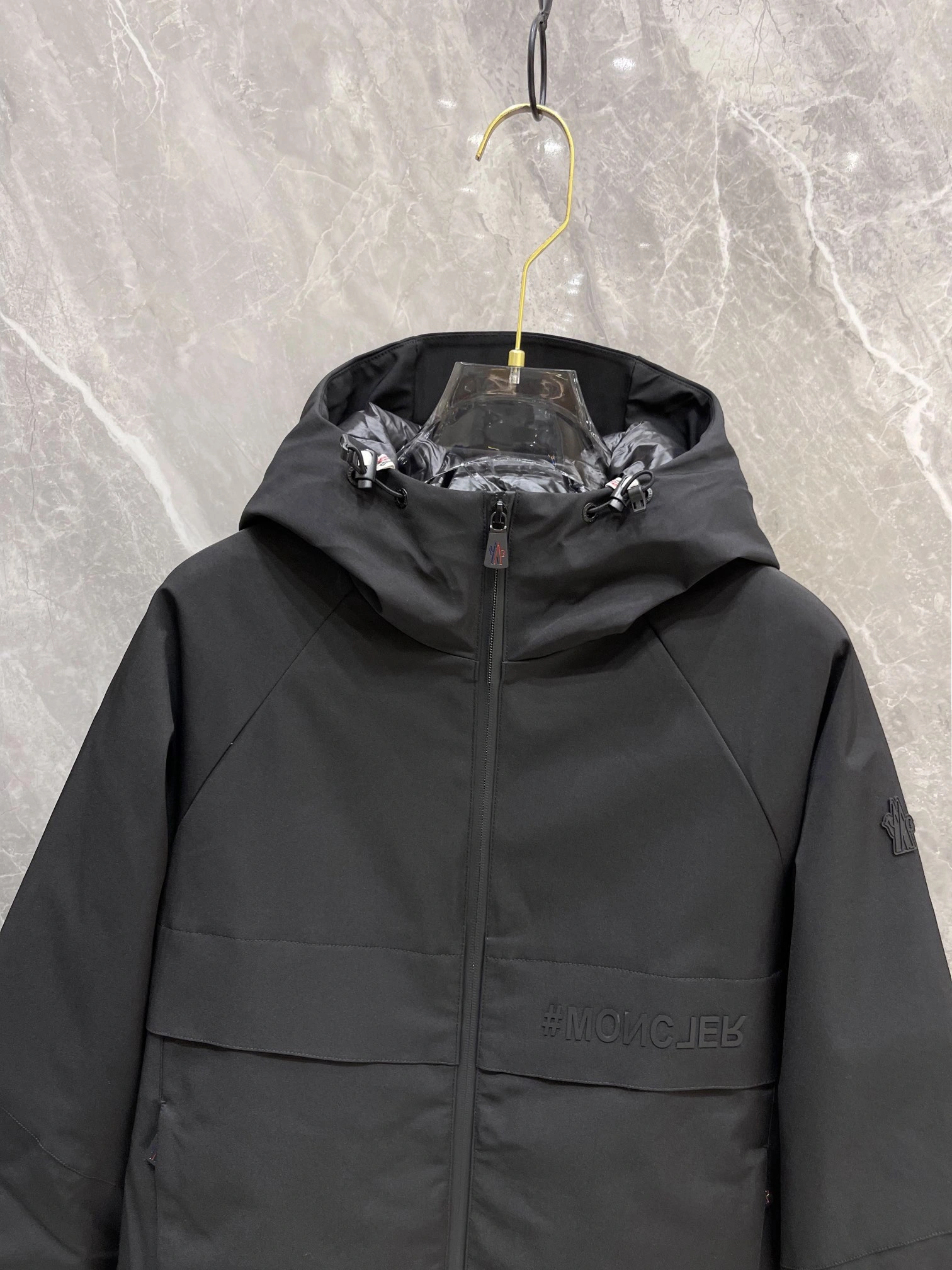 Moncler Down Jackets Cozy 146388