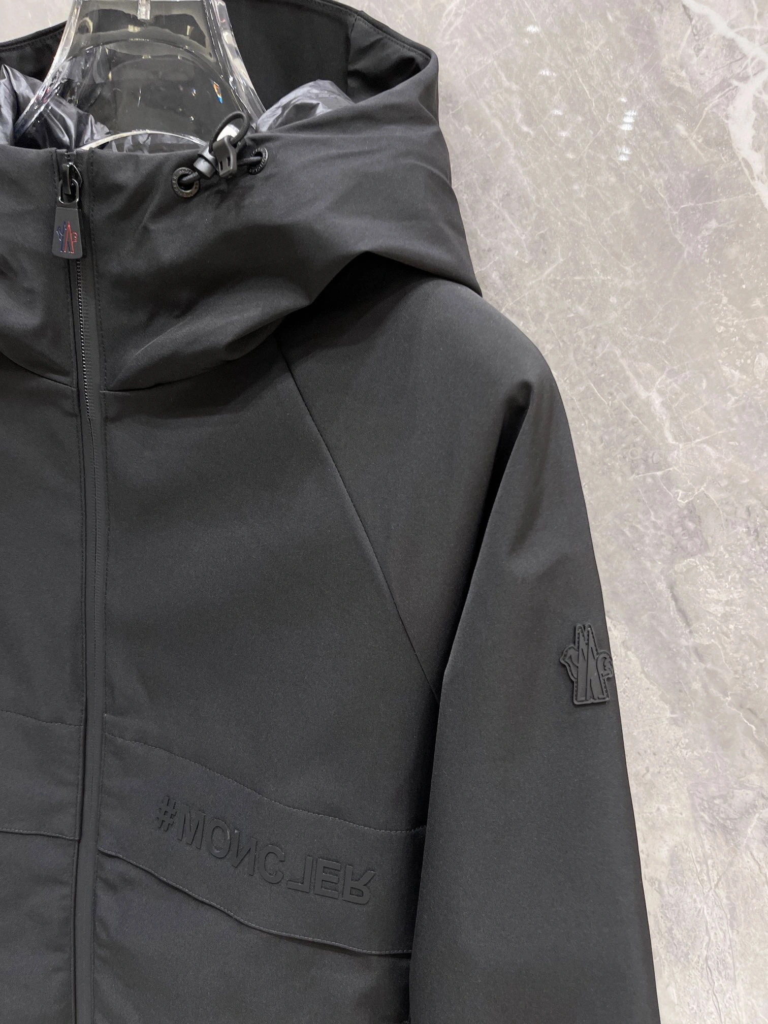 Moncler Down Jackets Cozy 146388