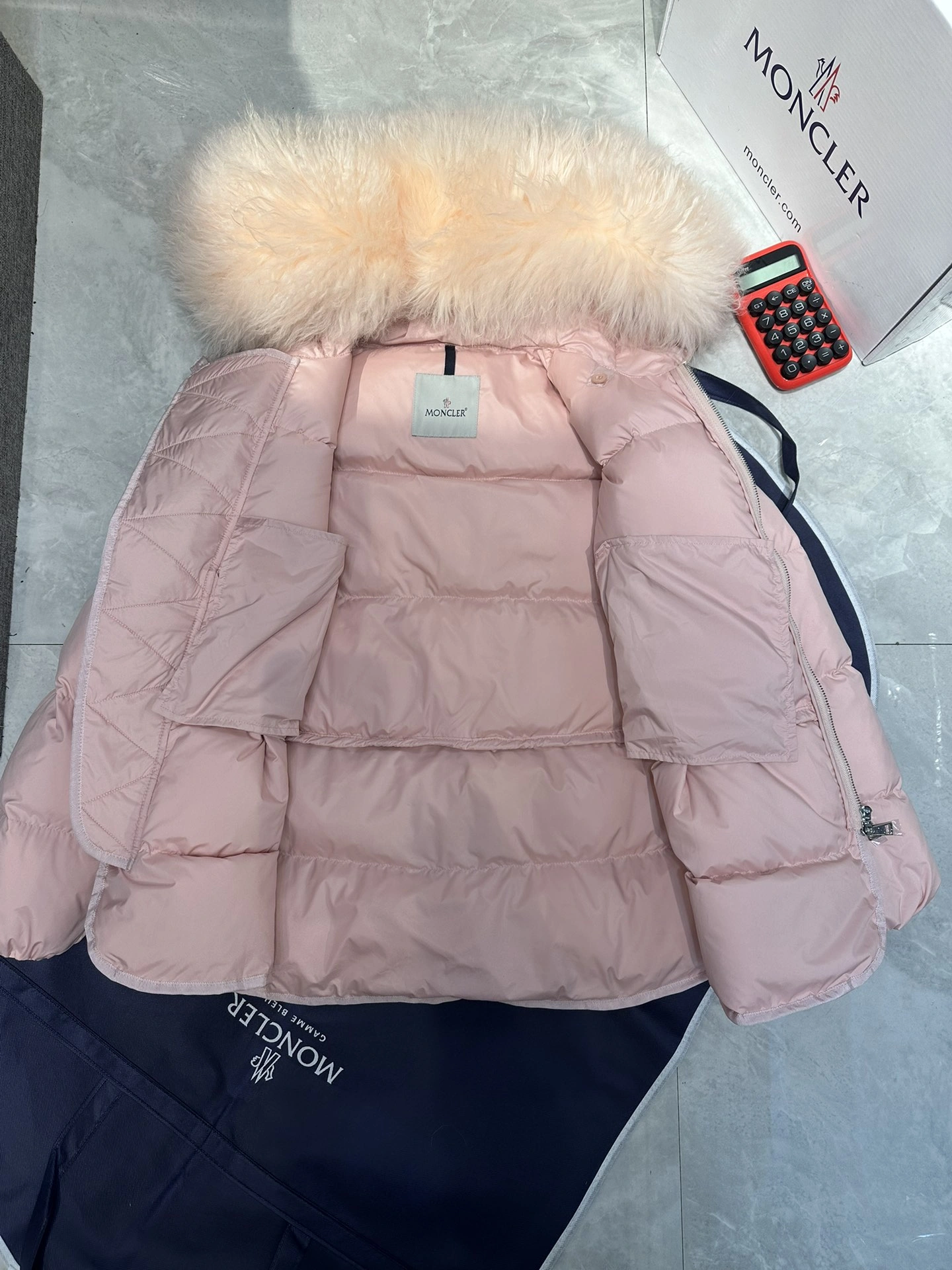 Breathable Moncler Down Jackets 146371