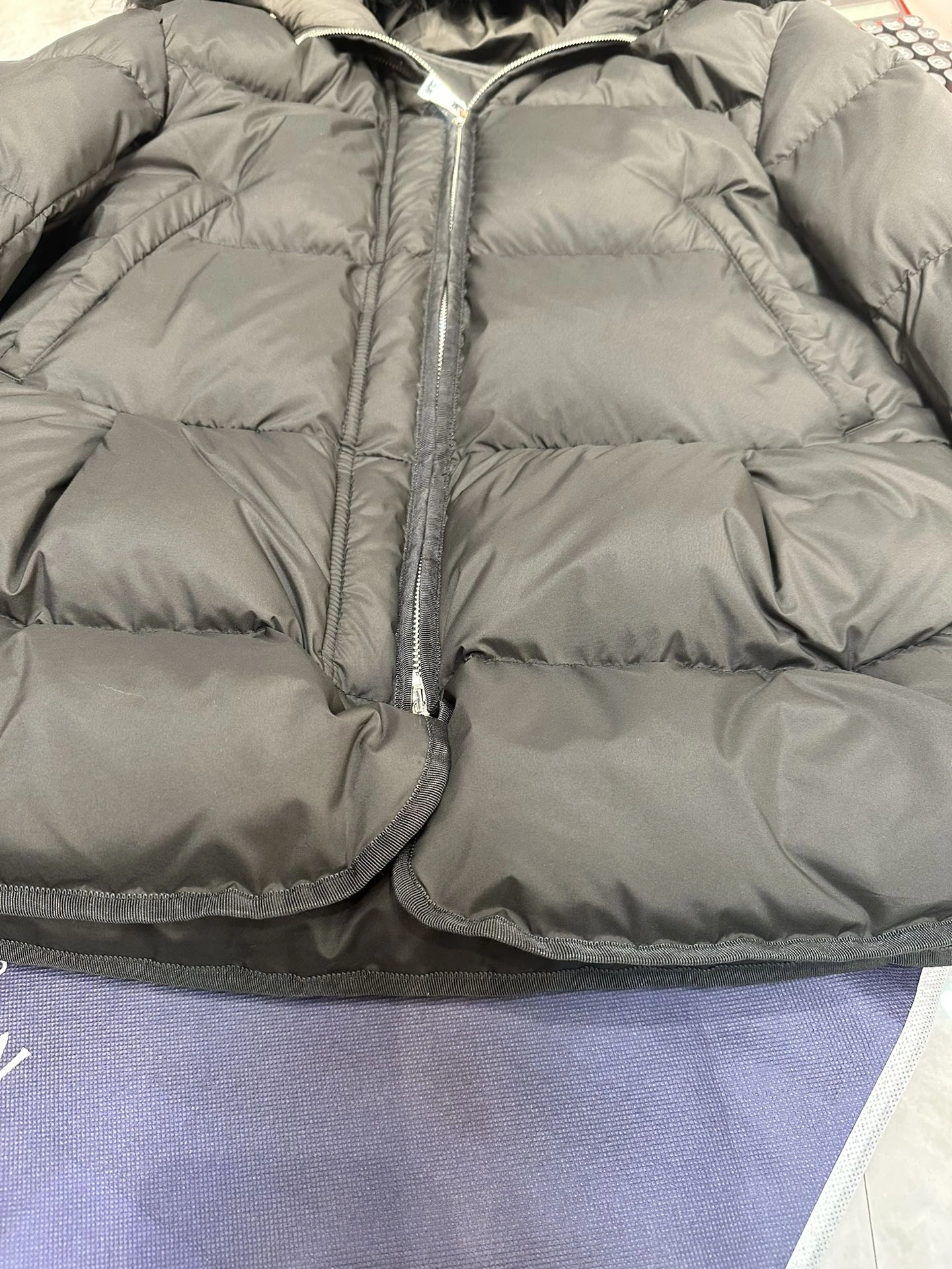 Moncler Down Jackets Original 146377