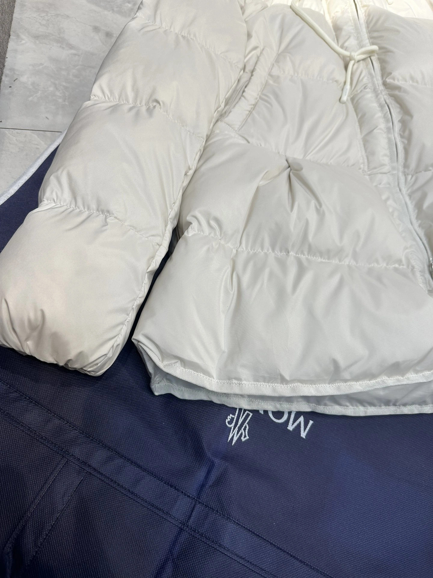 Moncler Down Jackets Chic 146379