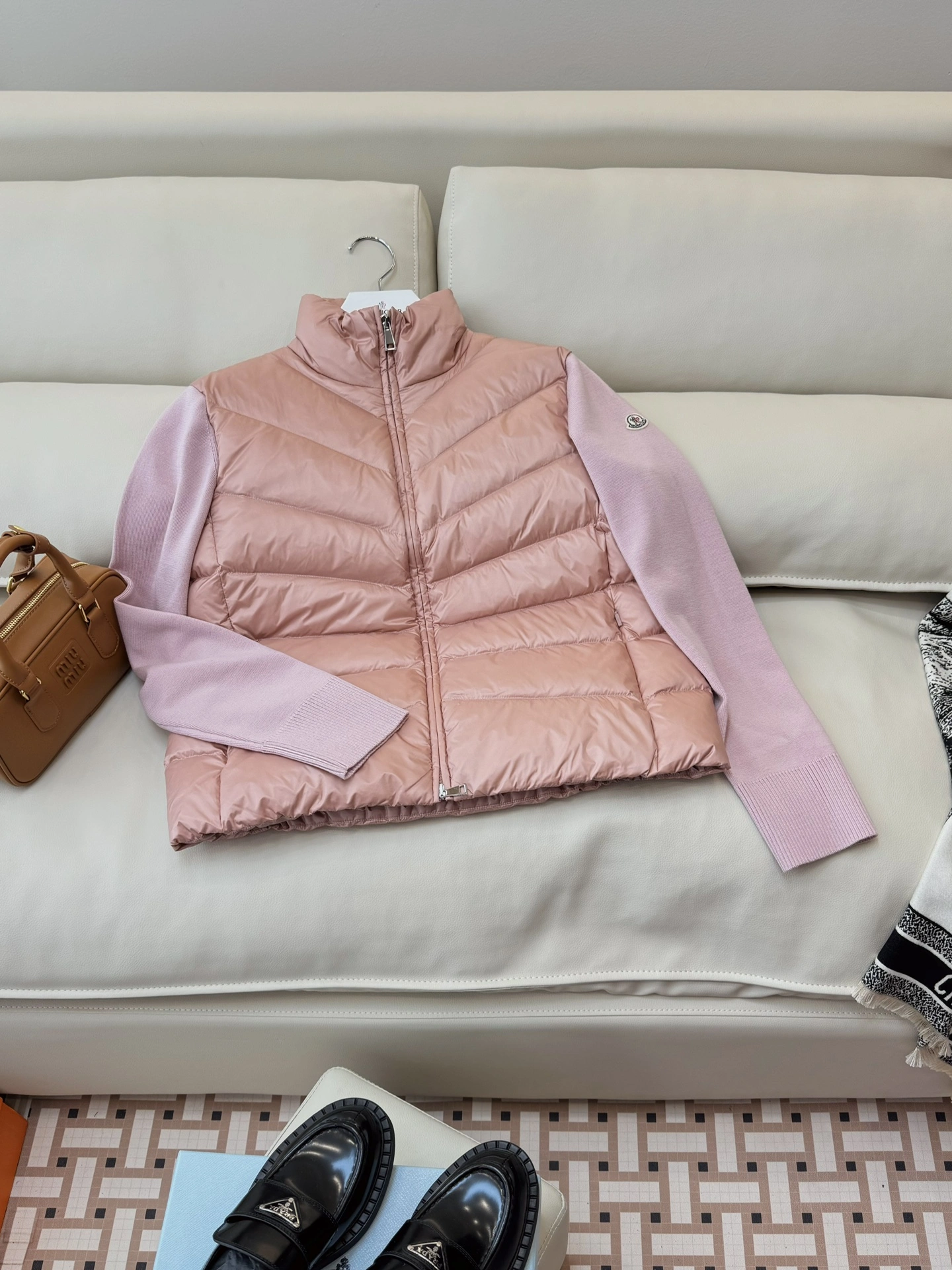 Sleek Moncler Down Jackets 146366