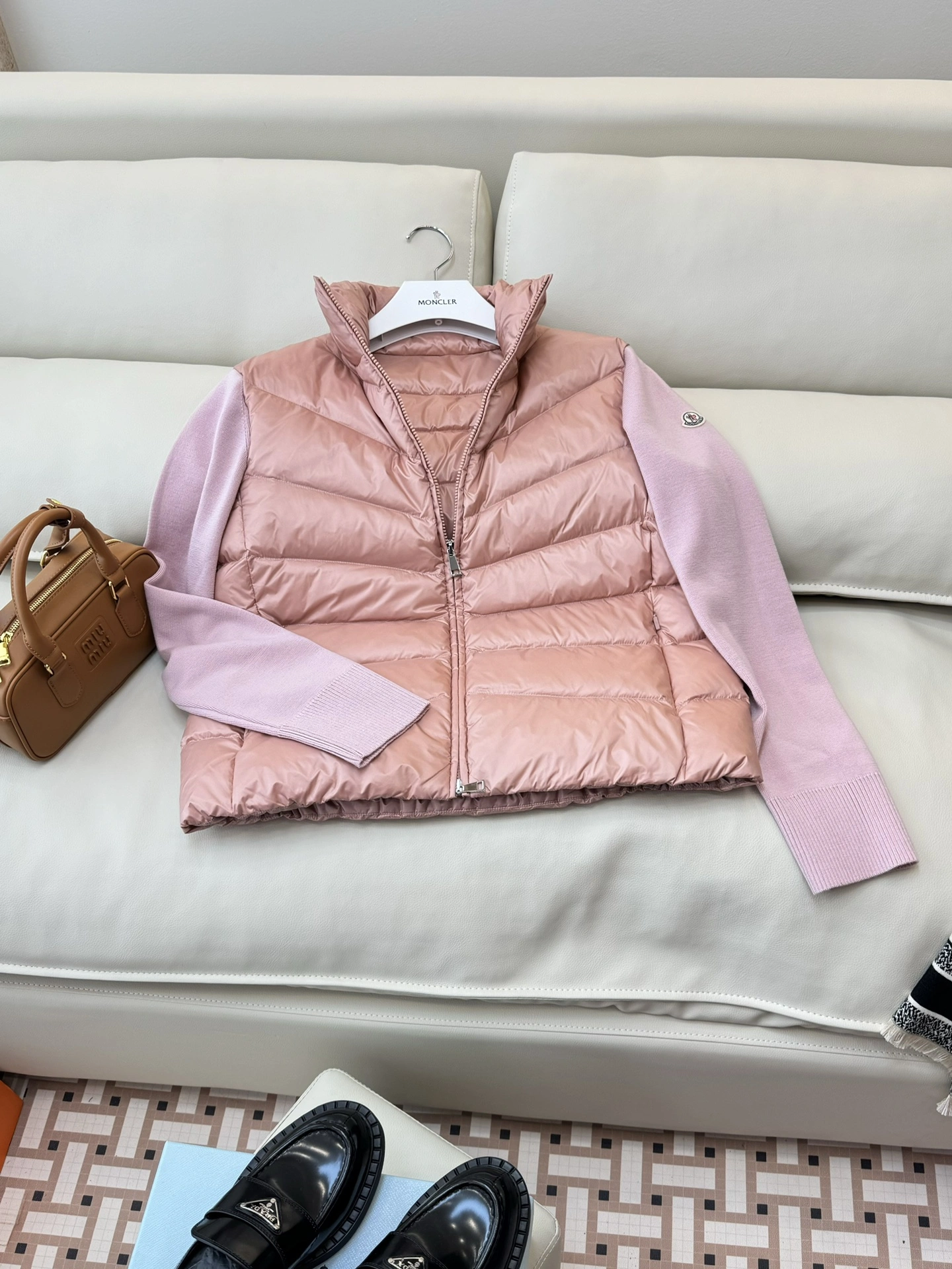 Sleek Moncler Down Jackets 146366