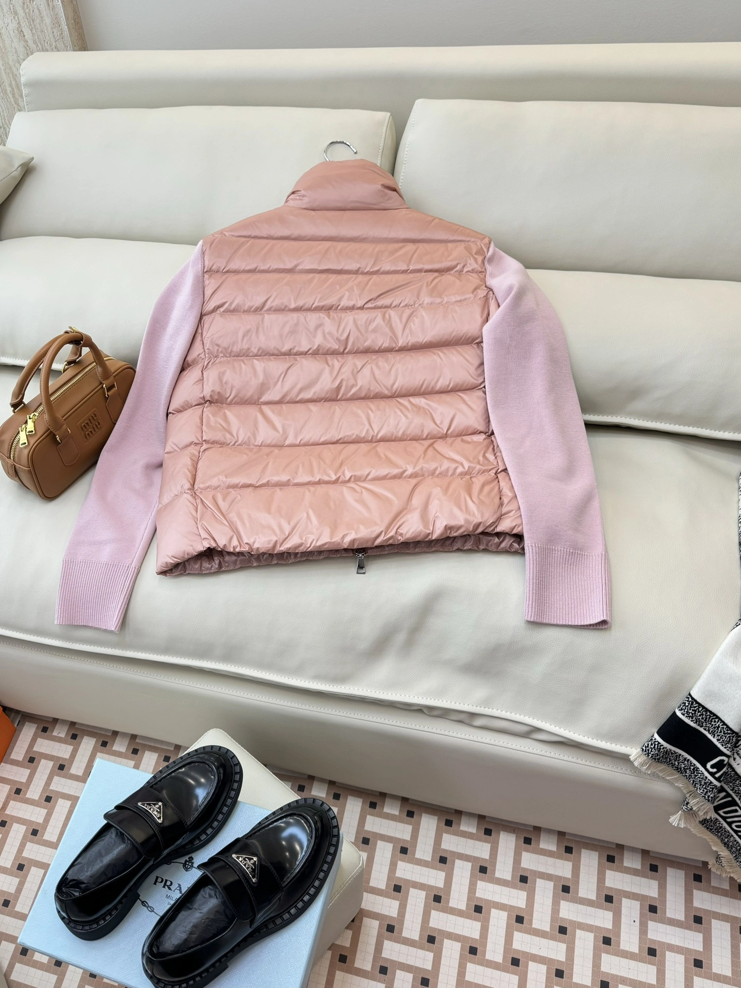 Sleek Moncler Down Jackets 146366