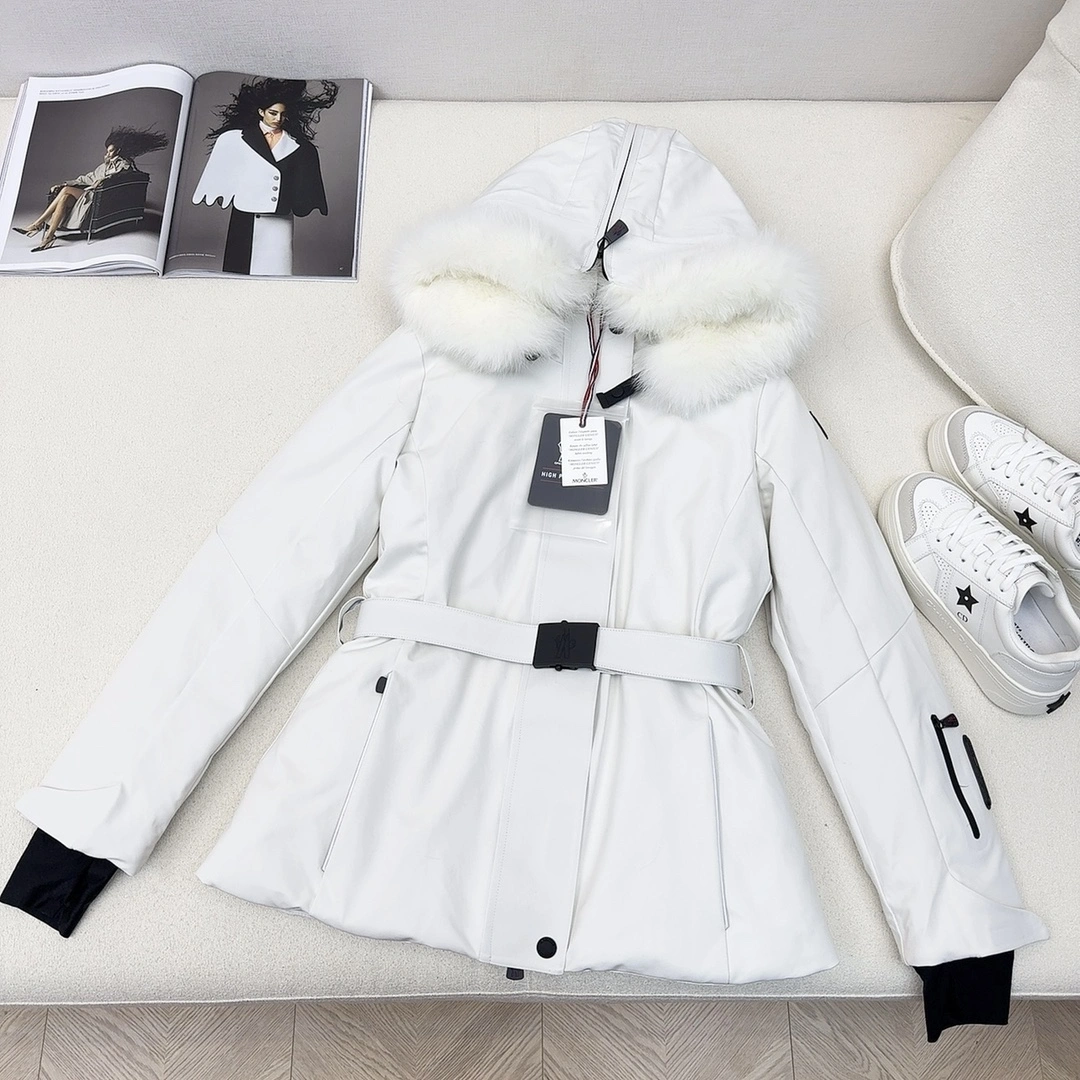 Moncler Down Jackets Packable 146378