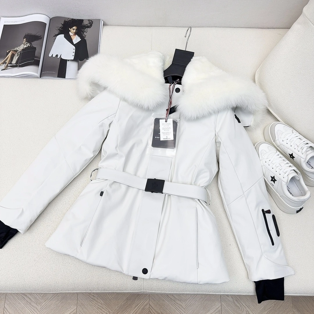 Moncler Down Jackets Packable 146378