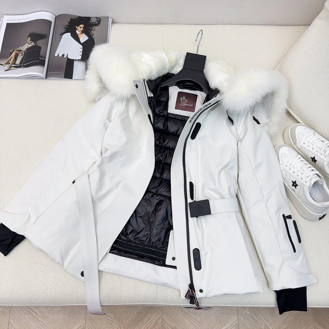 Moncler Down Jackets Packable 146378