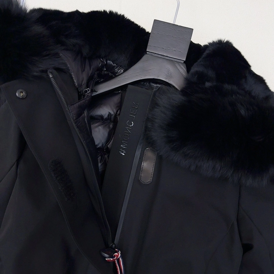 Sustainable Moncler Down Jackets 146375