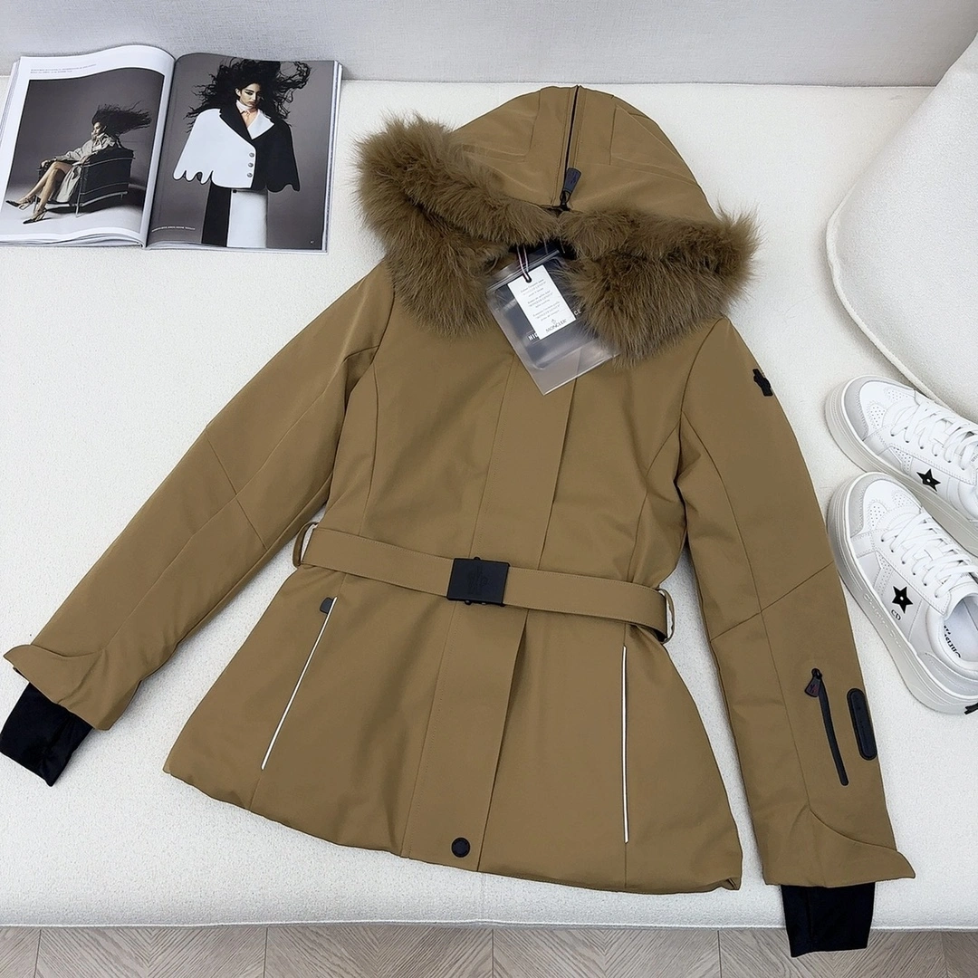 Moncler Down Jackets Sophisticated 146367