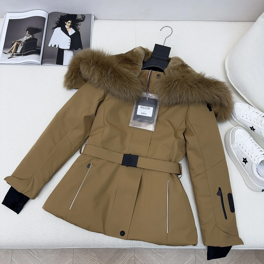 Moncler Down Jackets Sophisticated 146367