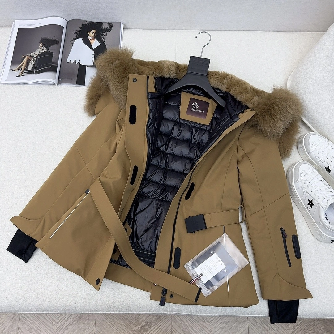 Moncler Down Jackets Sophisticated 146367