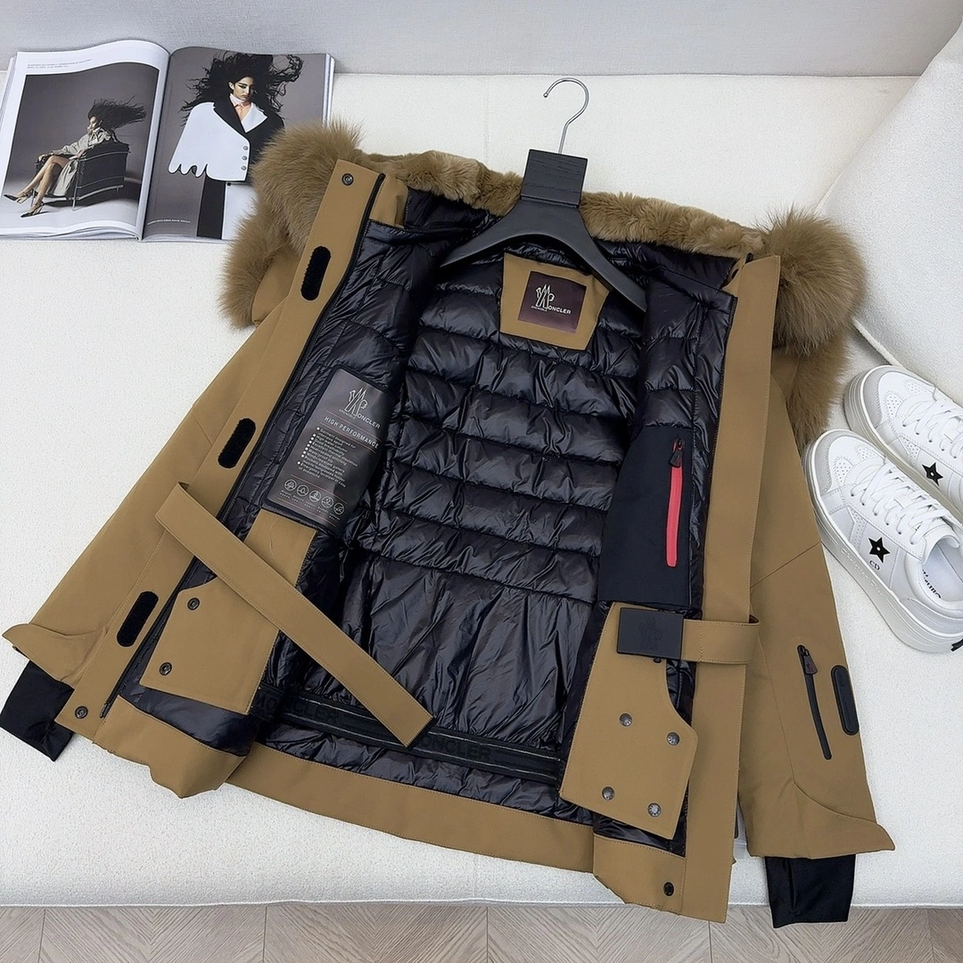 Moncler Down Jackets Sophisticated 146367