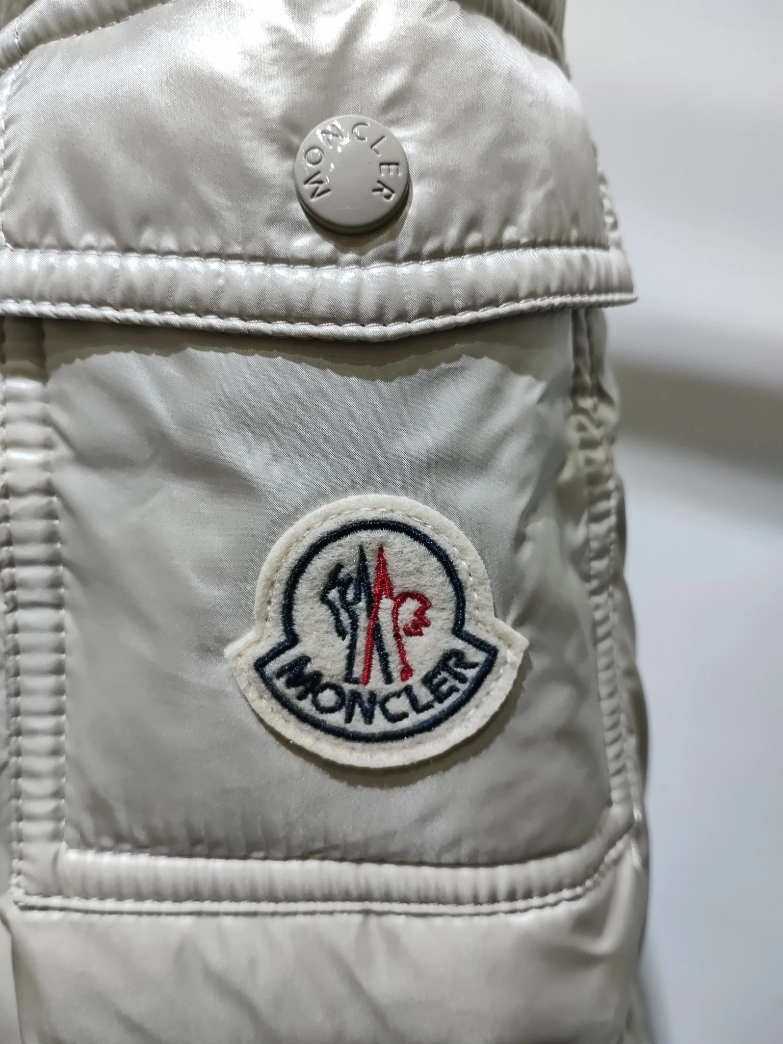 Breathable Moncler Down Jackets 146374