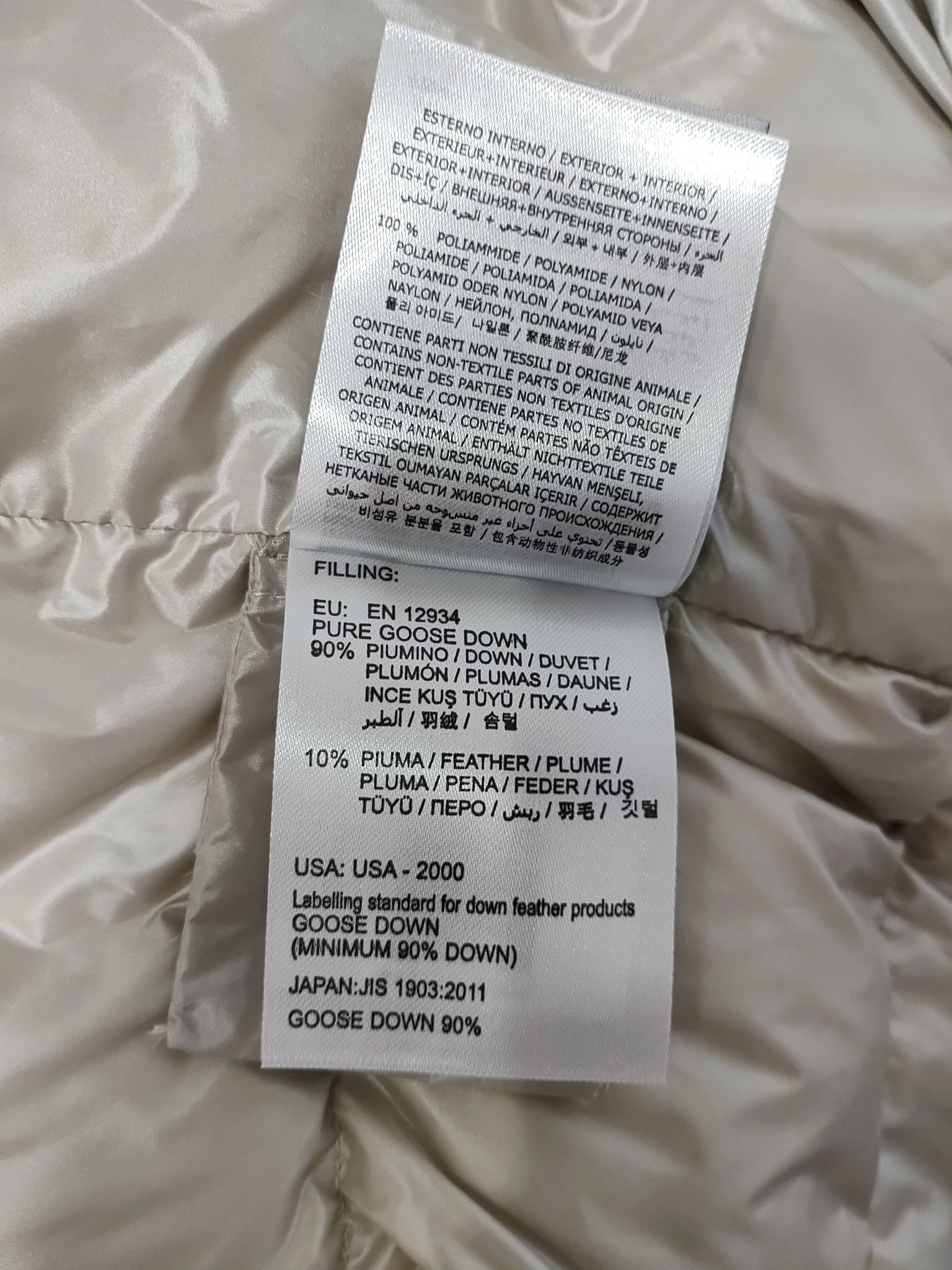 Breathable Moncler Down Jackets 146374