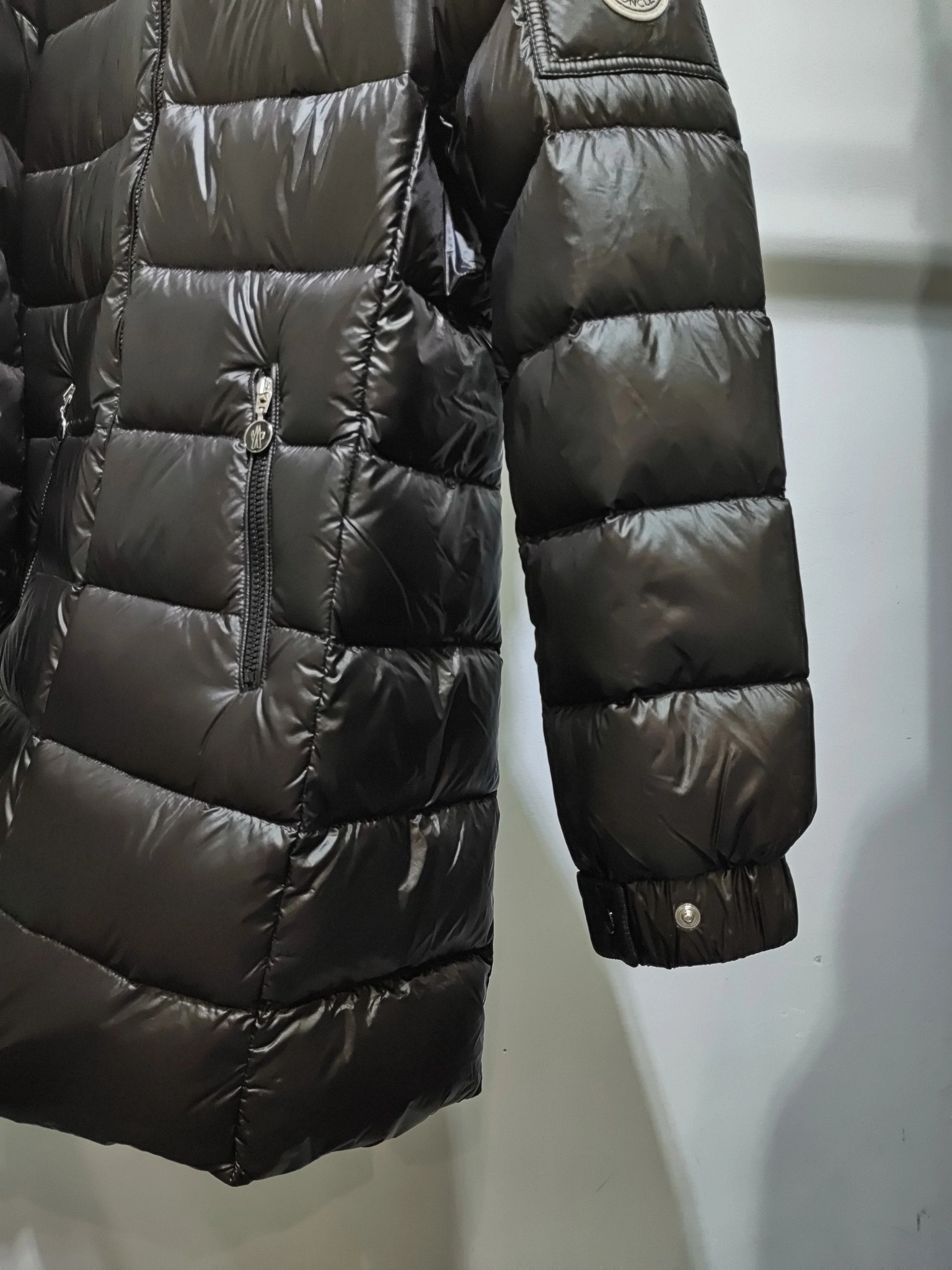 WaterResistant Moncler Down Jackets 146368