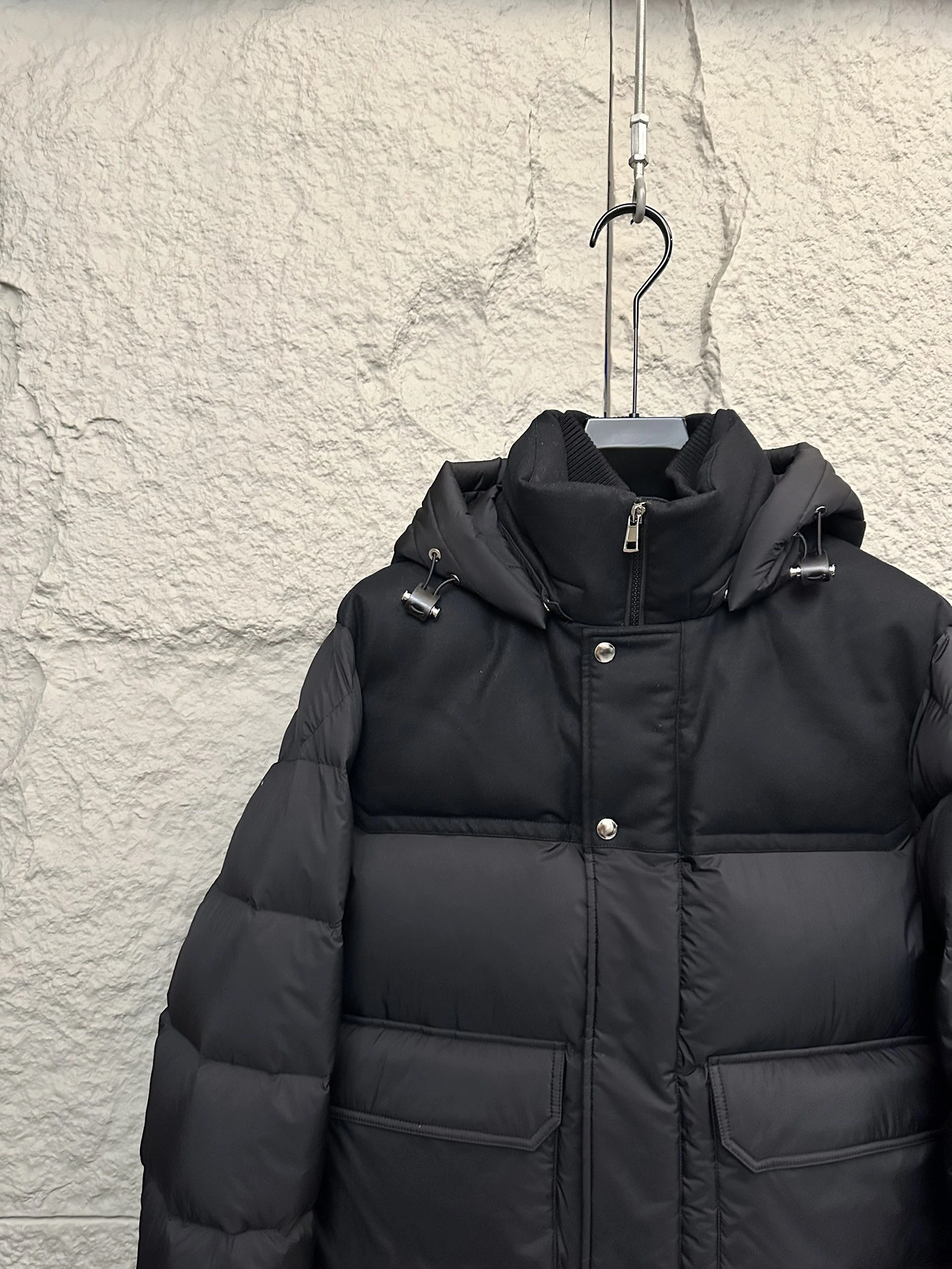 Bright Moncler Down Jackets 146370