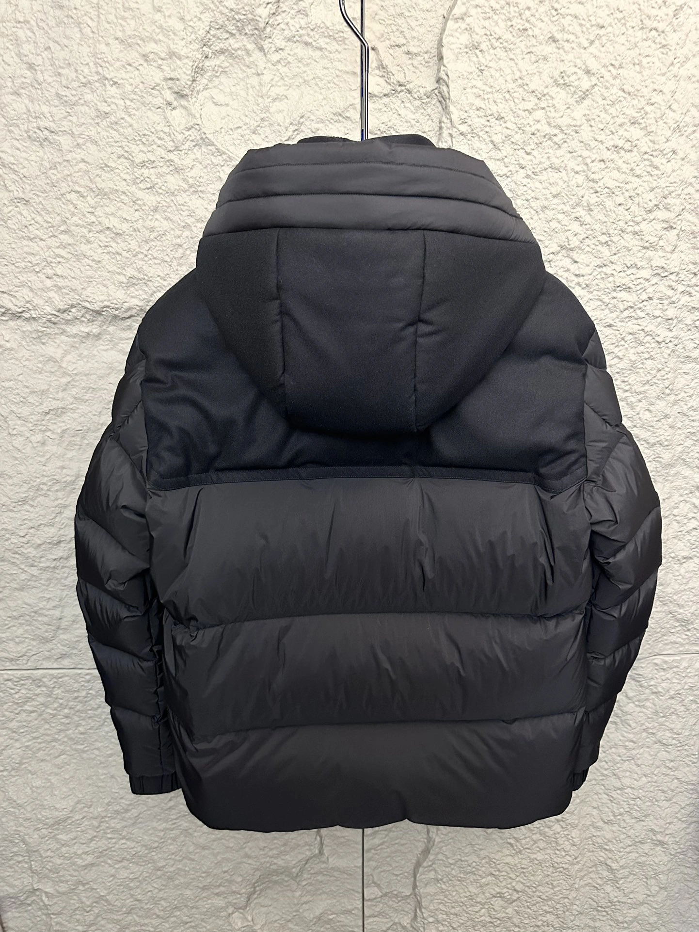 Bright Moncler Down Jackets 146370