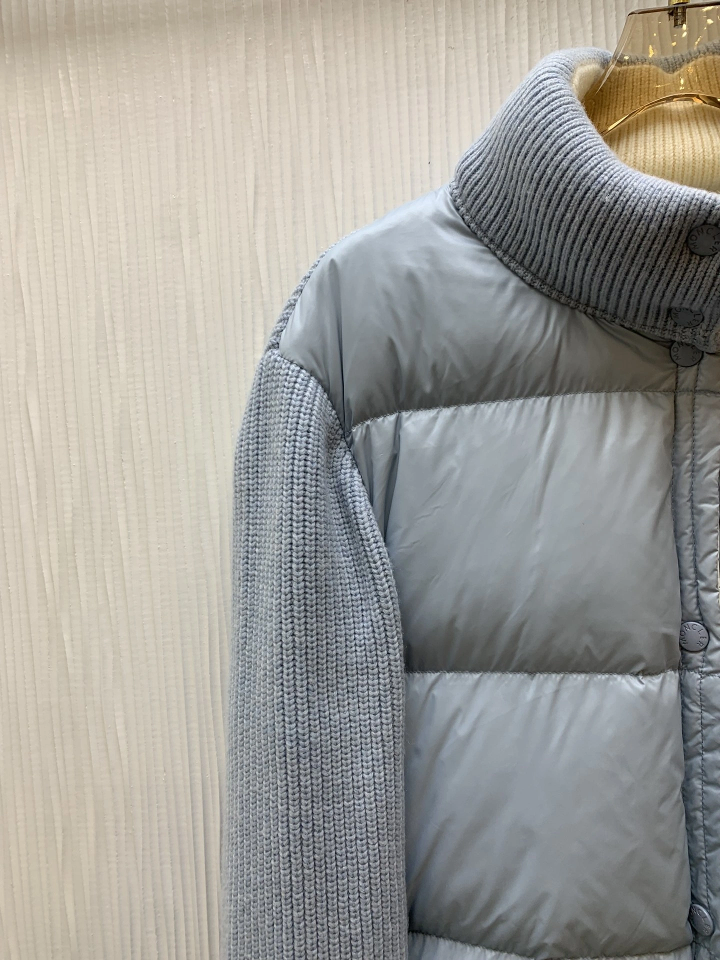 Moncler Down Jackets TravelReady 146364