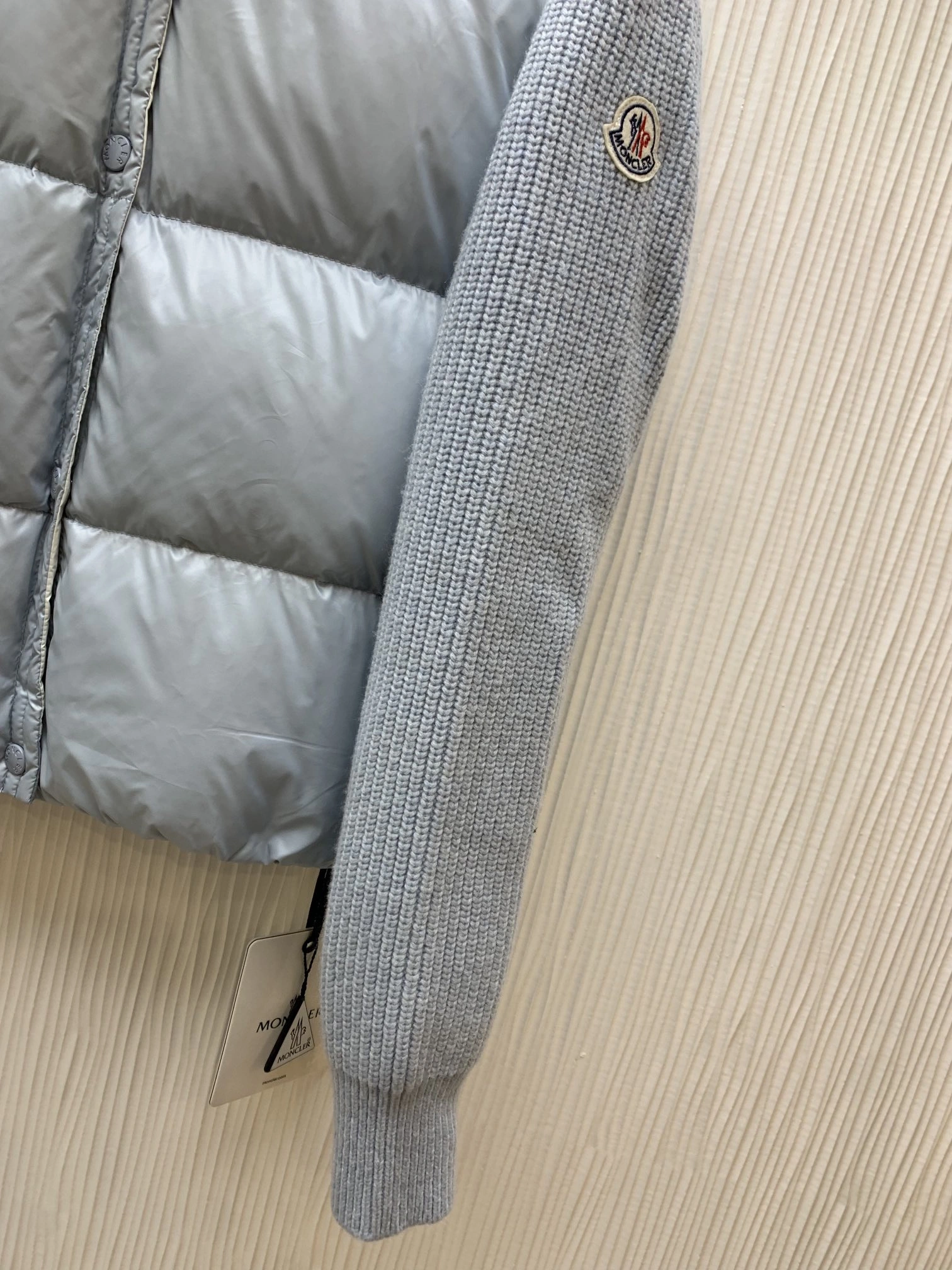 Moncler Down Jackets TravelReady 146364