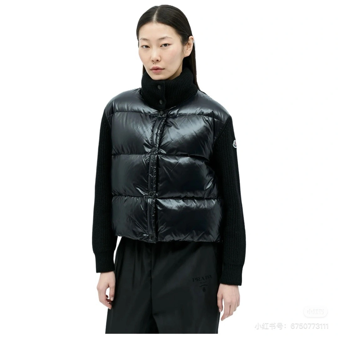 Moncler Down Jackets Classic 146376