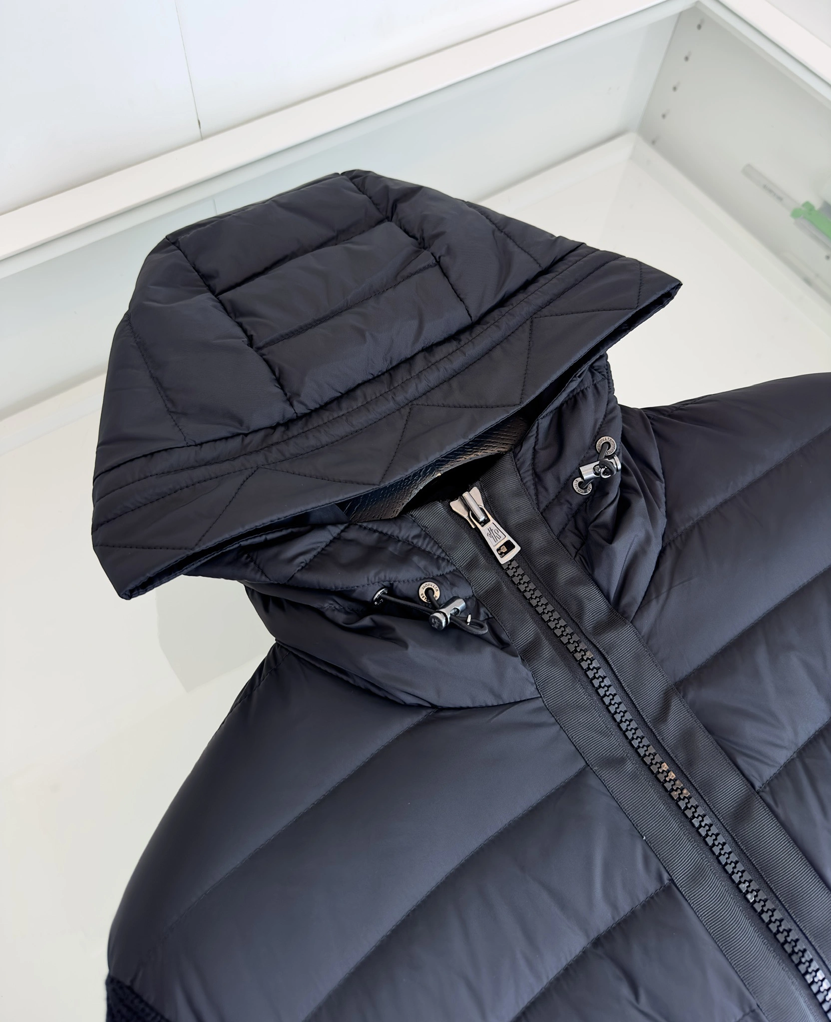 Trendsetting Moncler Down Jackets 146363
