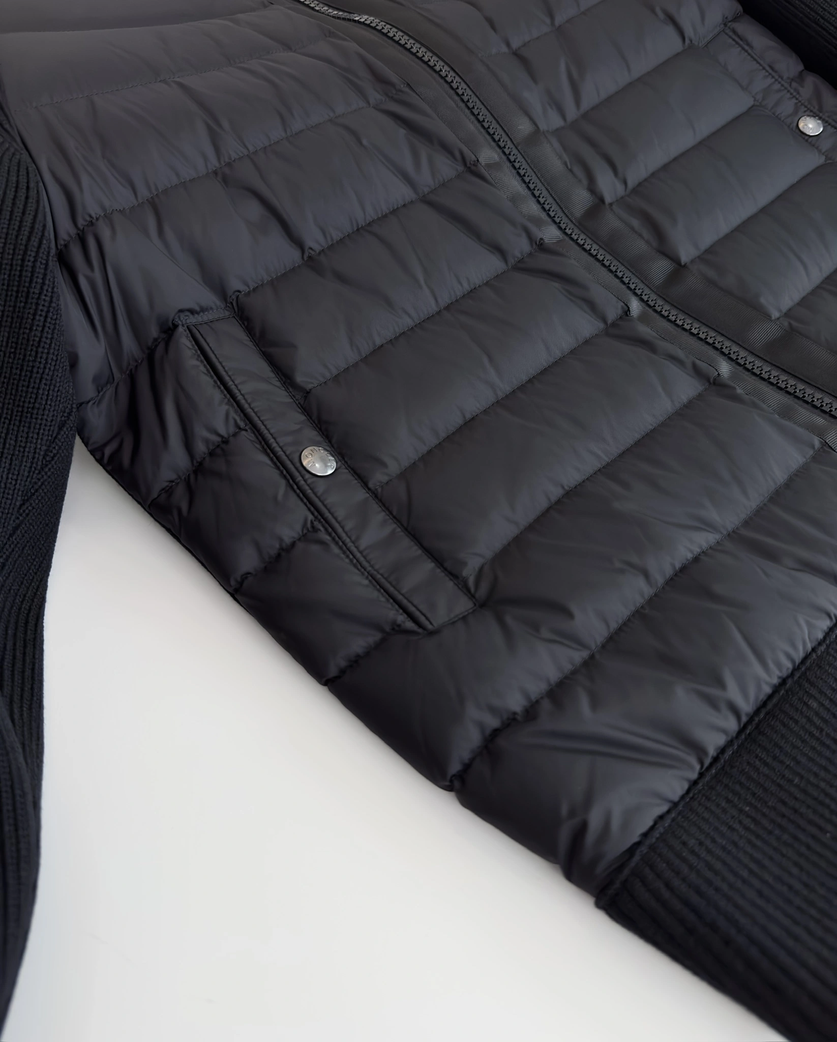Trendsetting Moncler Down Jackets 146363