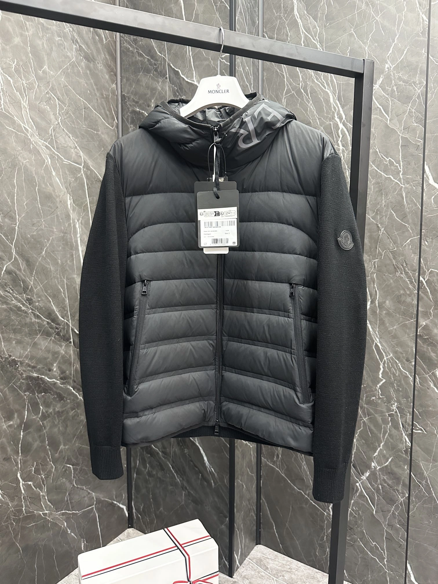 Bright Moncler Down Jackets 146386