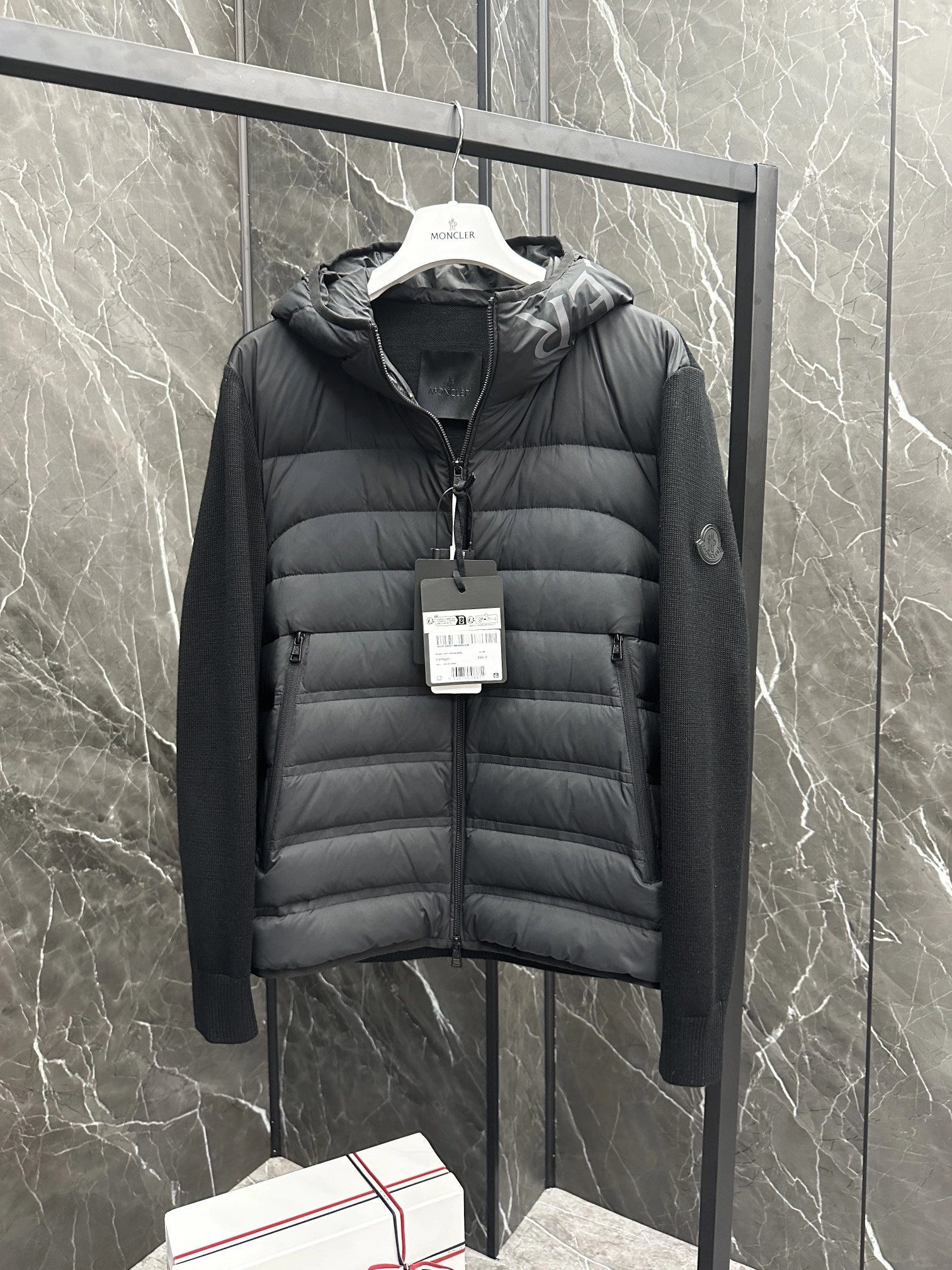 Bright Moncler Down Jackets 146386