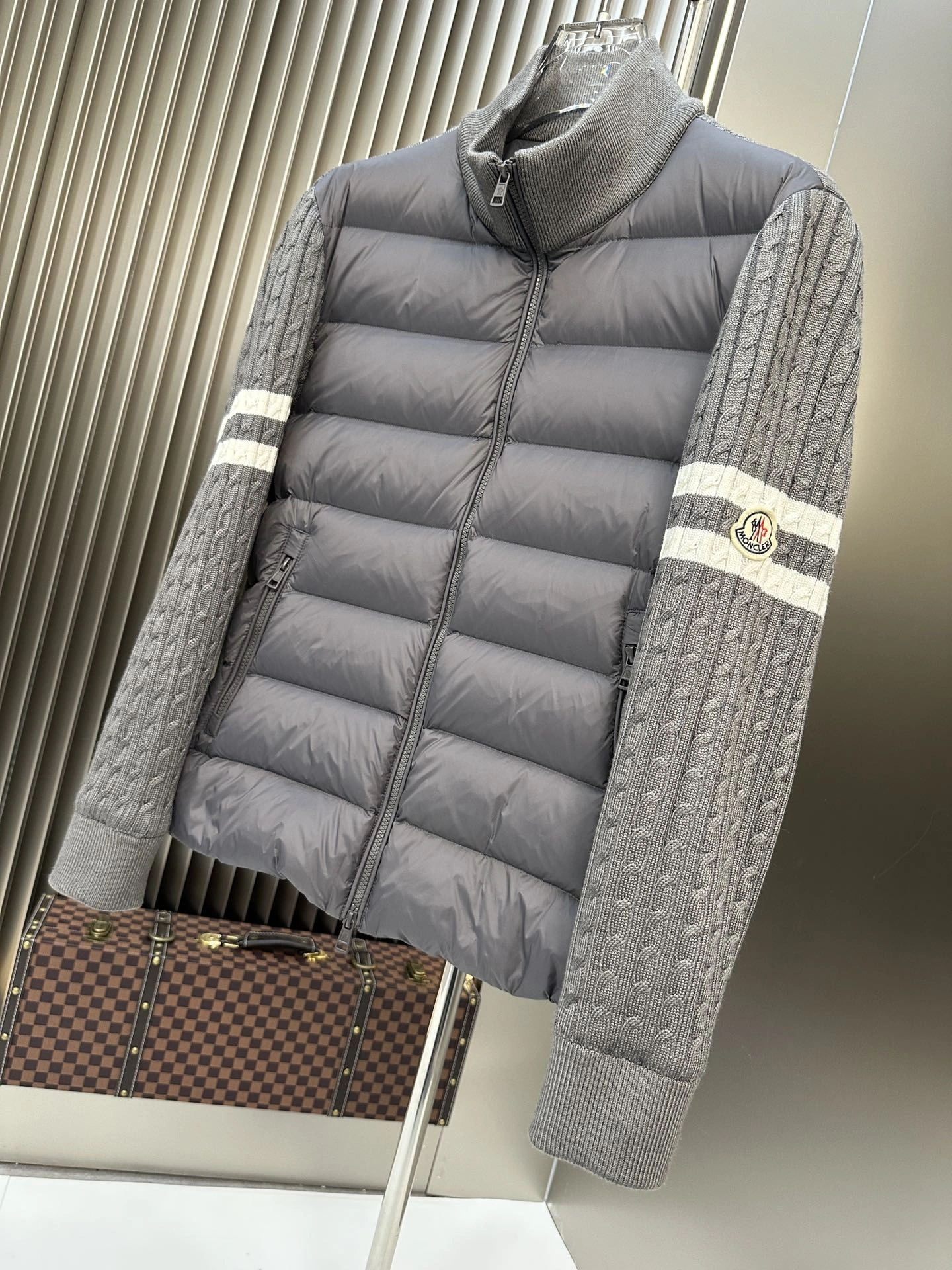 Durable Moncler Down Jackets 146382