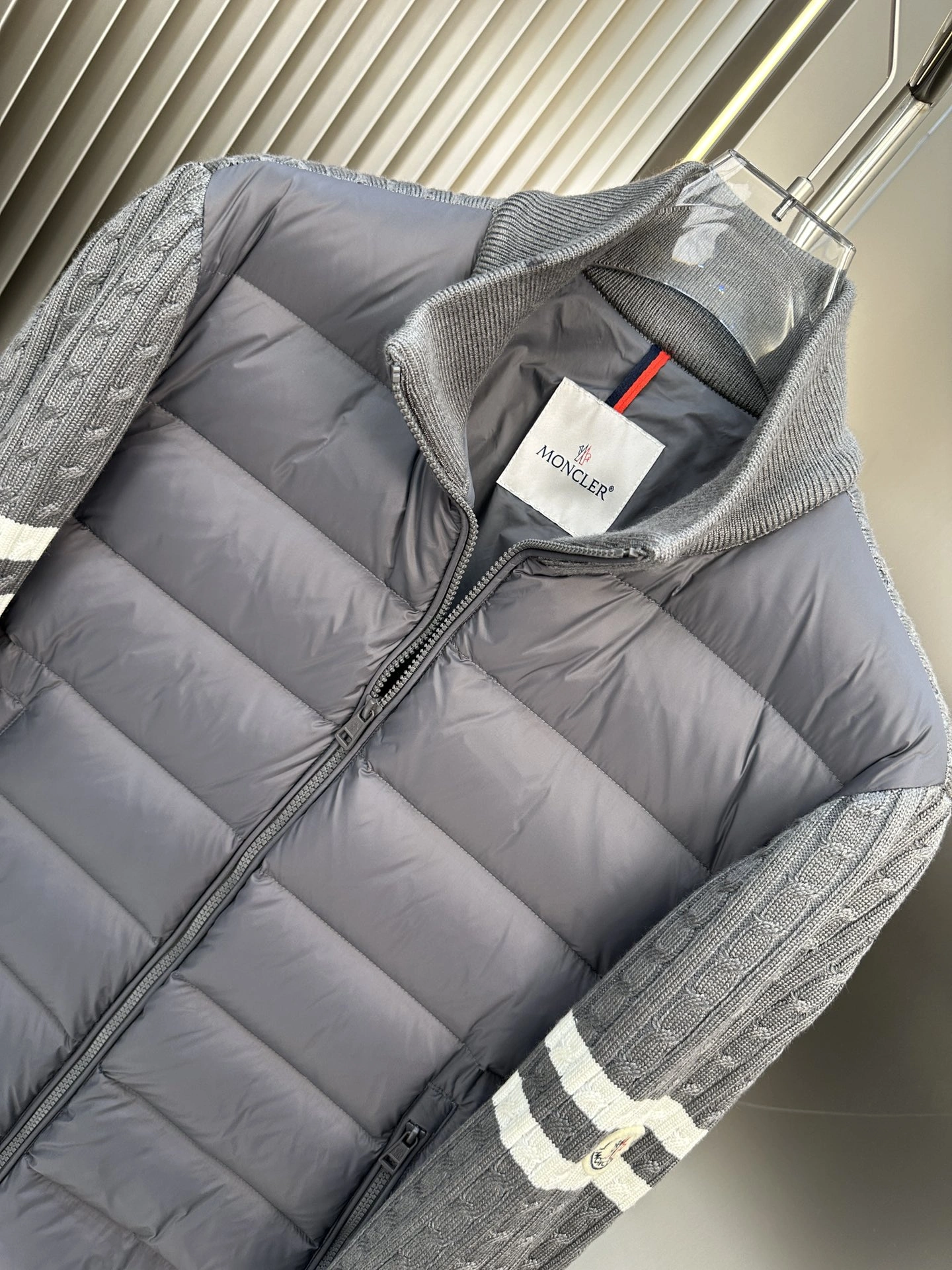 Durable Moncler Down Jackets 146382