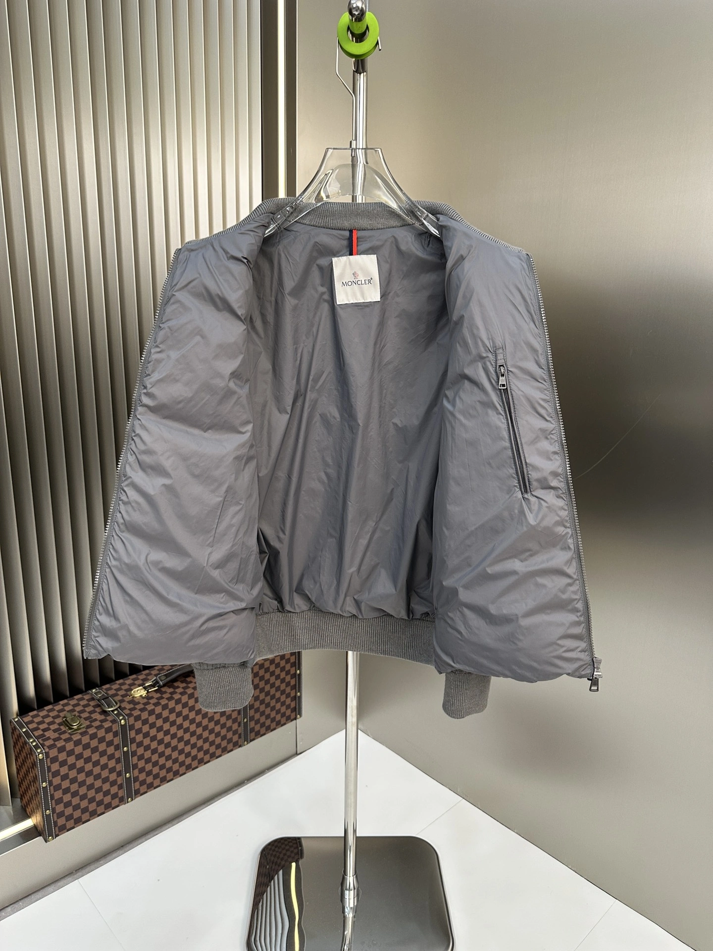 Durable Moncler Down Jackets 146382