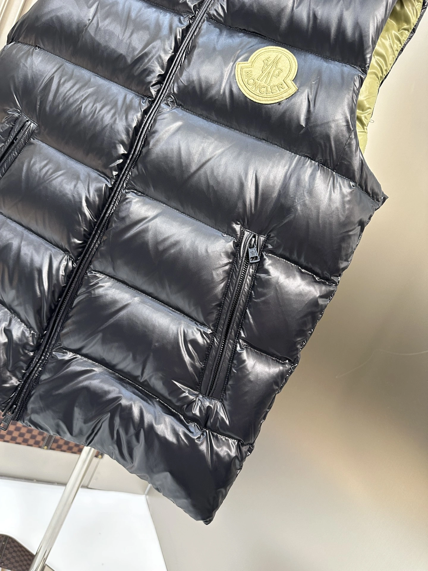Moncler Down Jackets Durable 146361
