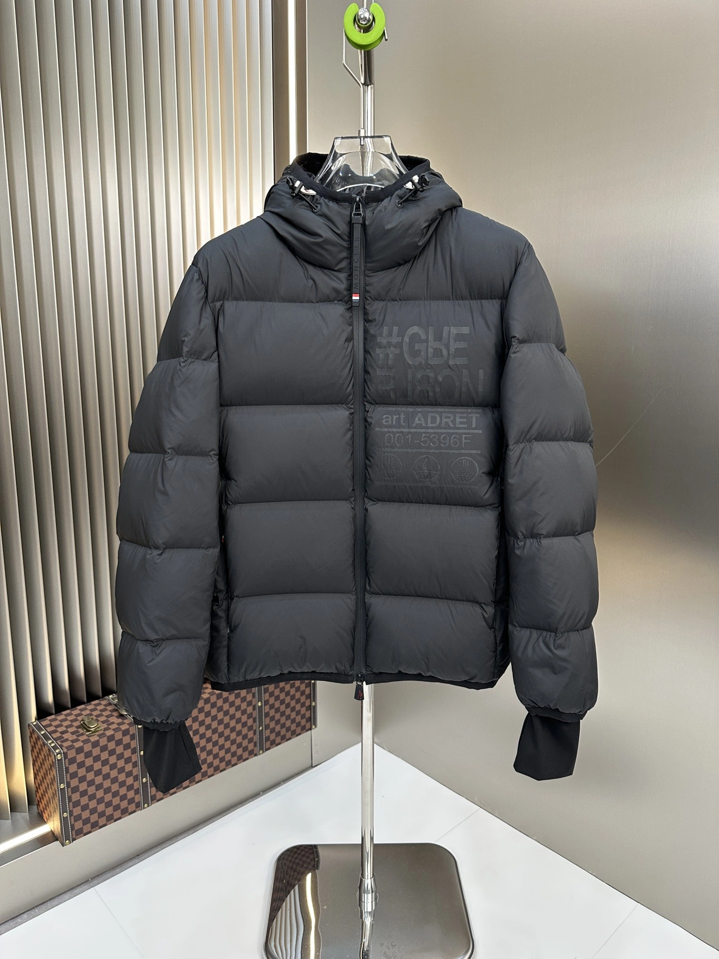 Neat Moncler Down Jackets 146369
