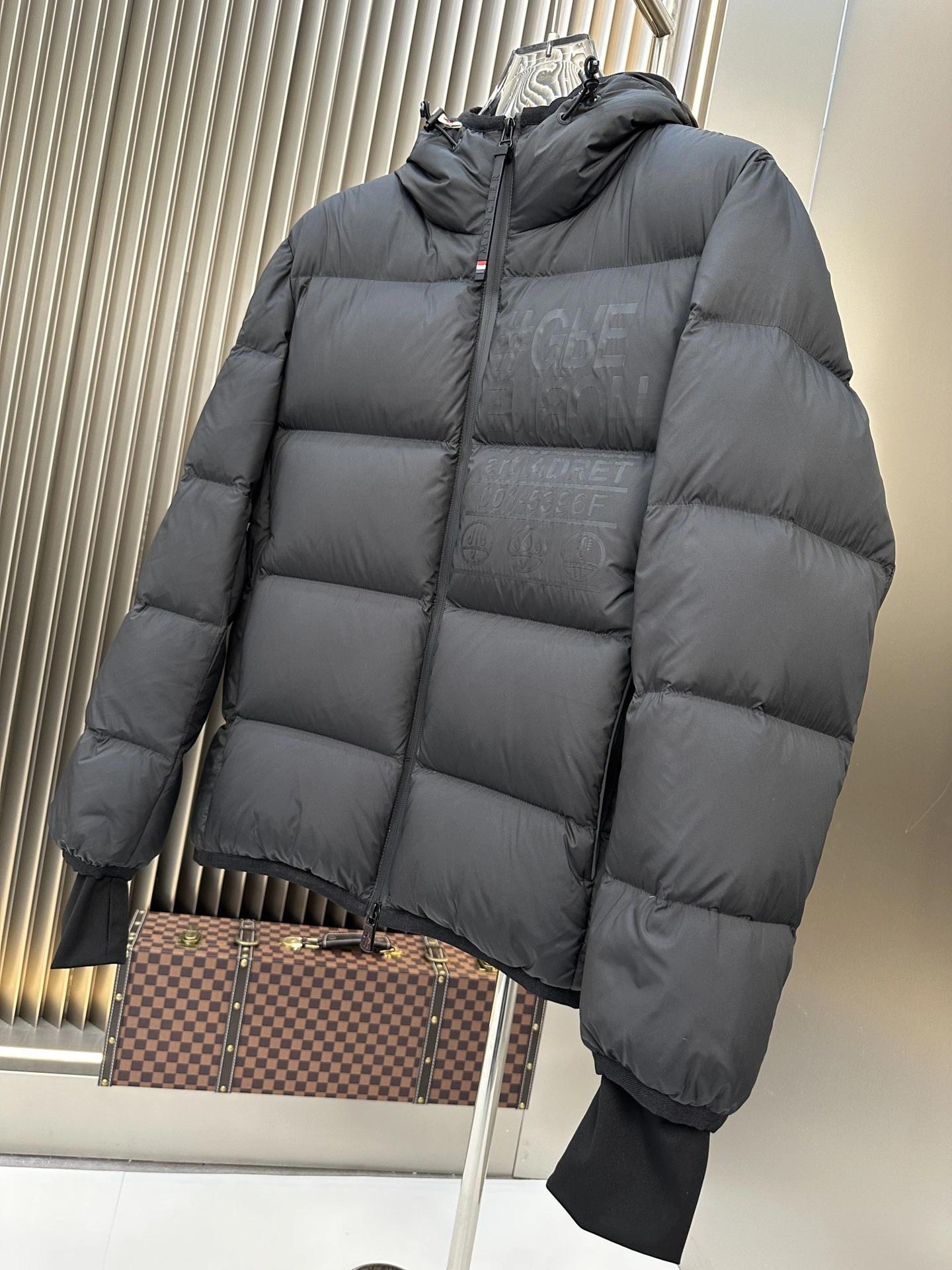 Neat Moncler Down Jackets 146369