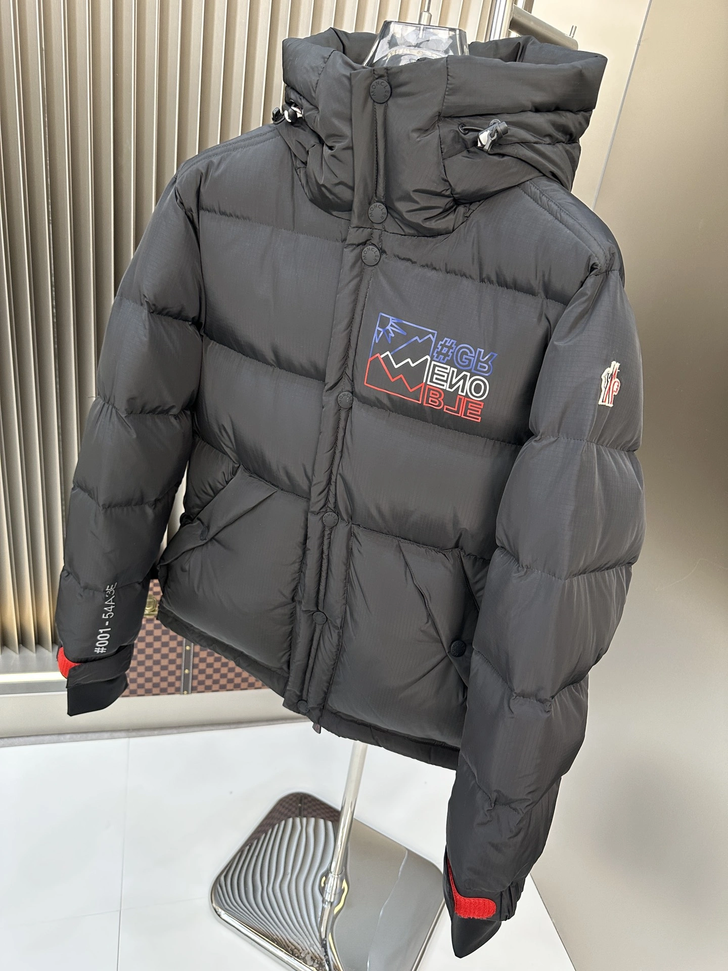 GoodFit Moncler Down Jackets 146373