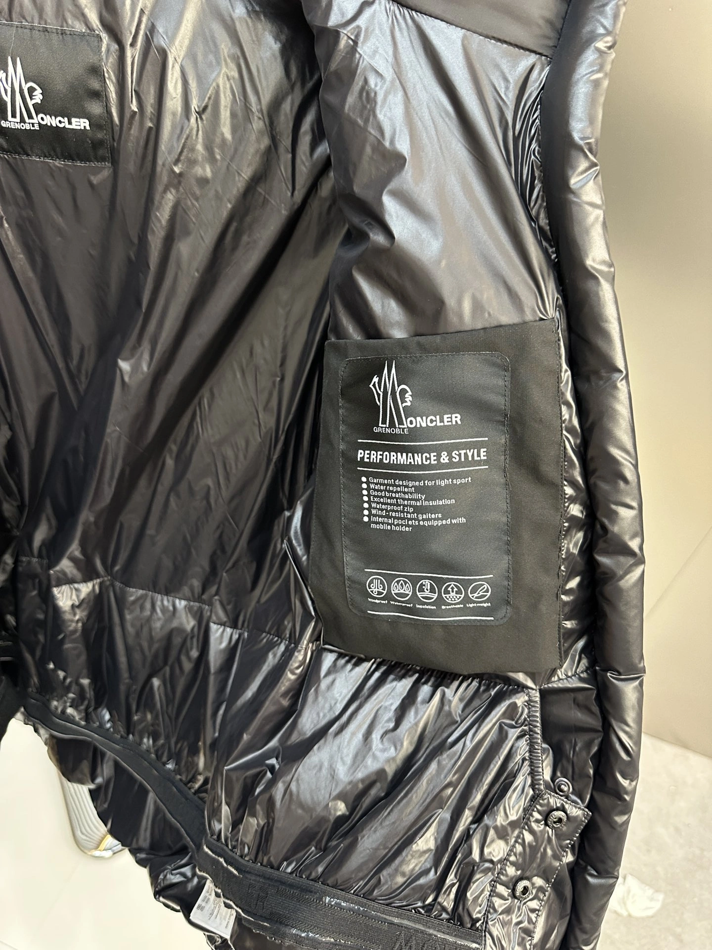 Moncler Down Jackets Soft 146357