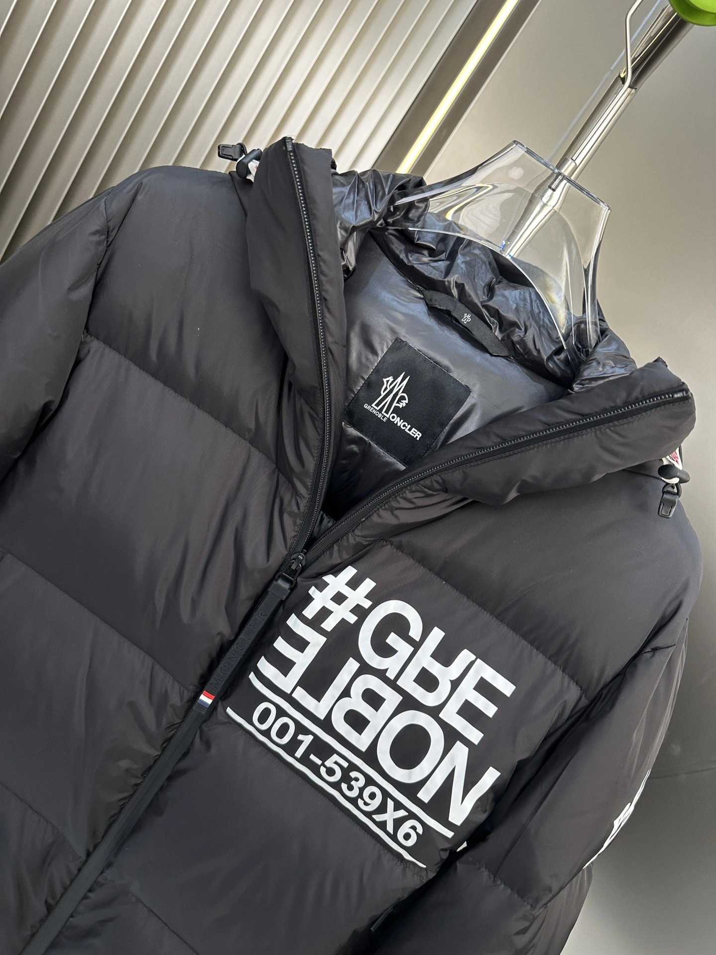 Durable Moncler Down Jackets 146360